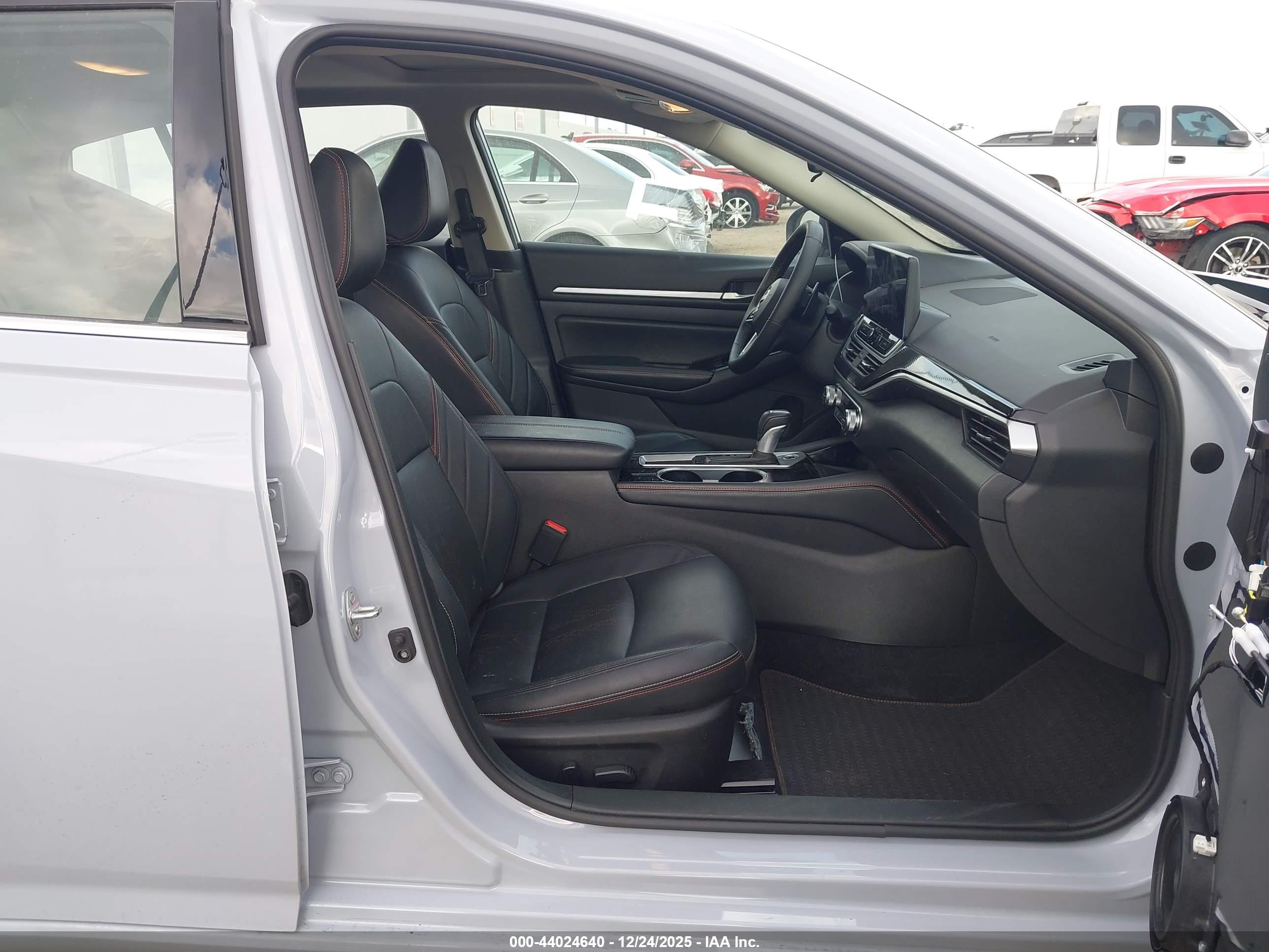 NISSAN ALTIMA image 5