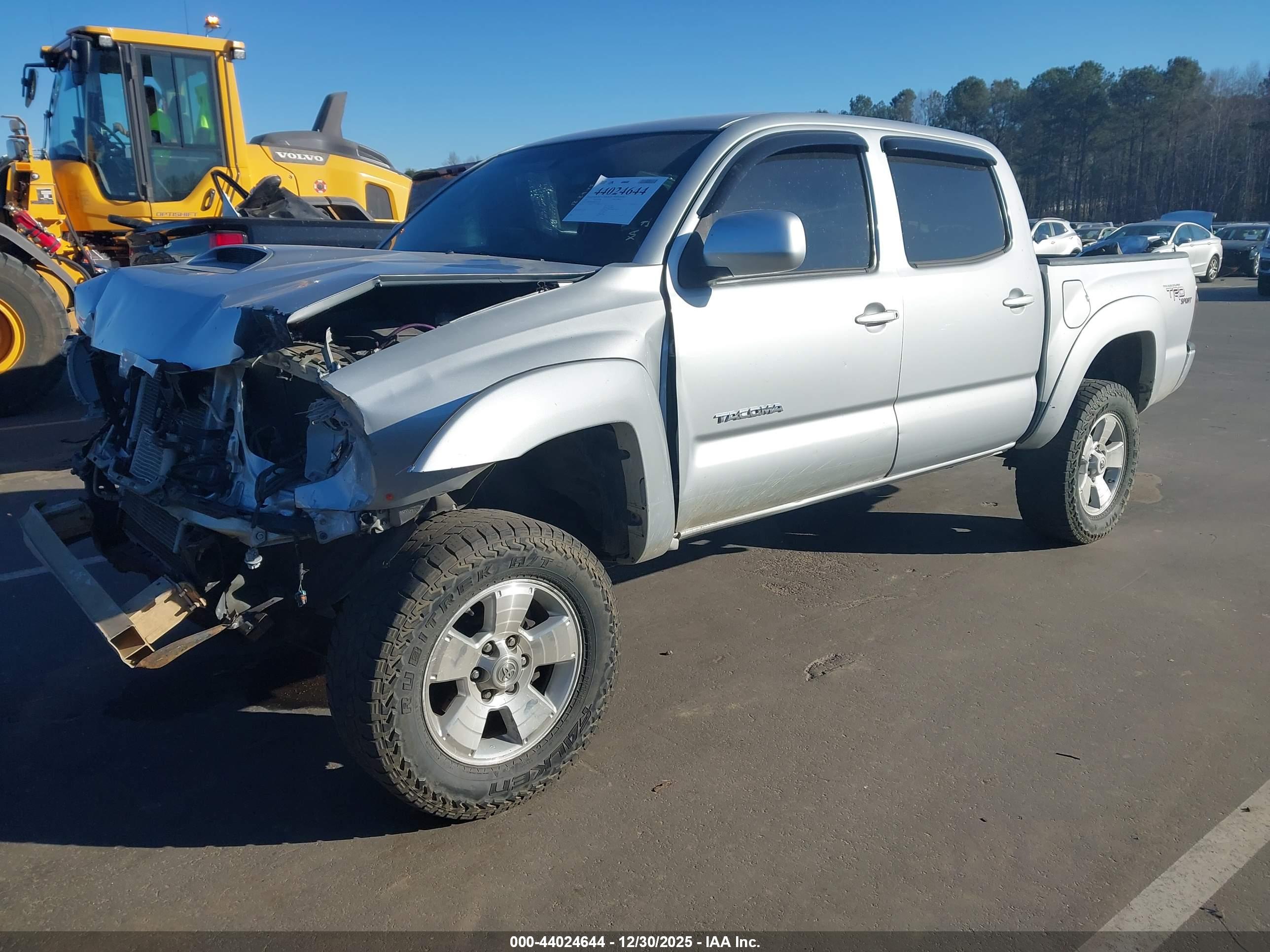 TOYOTA TACOMA image 2
