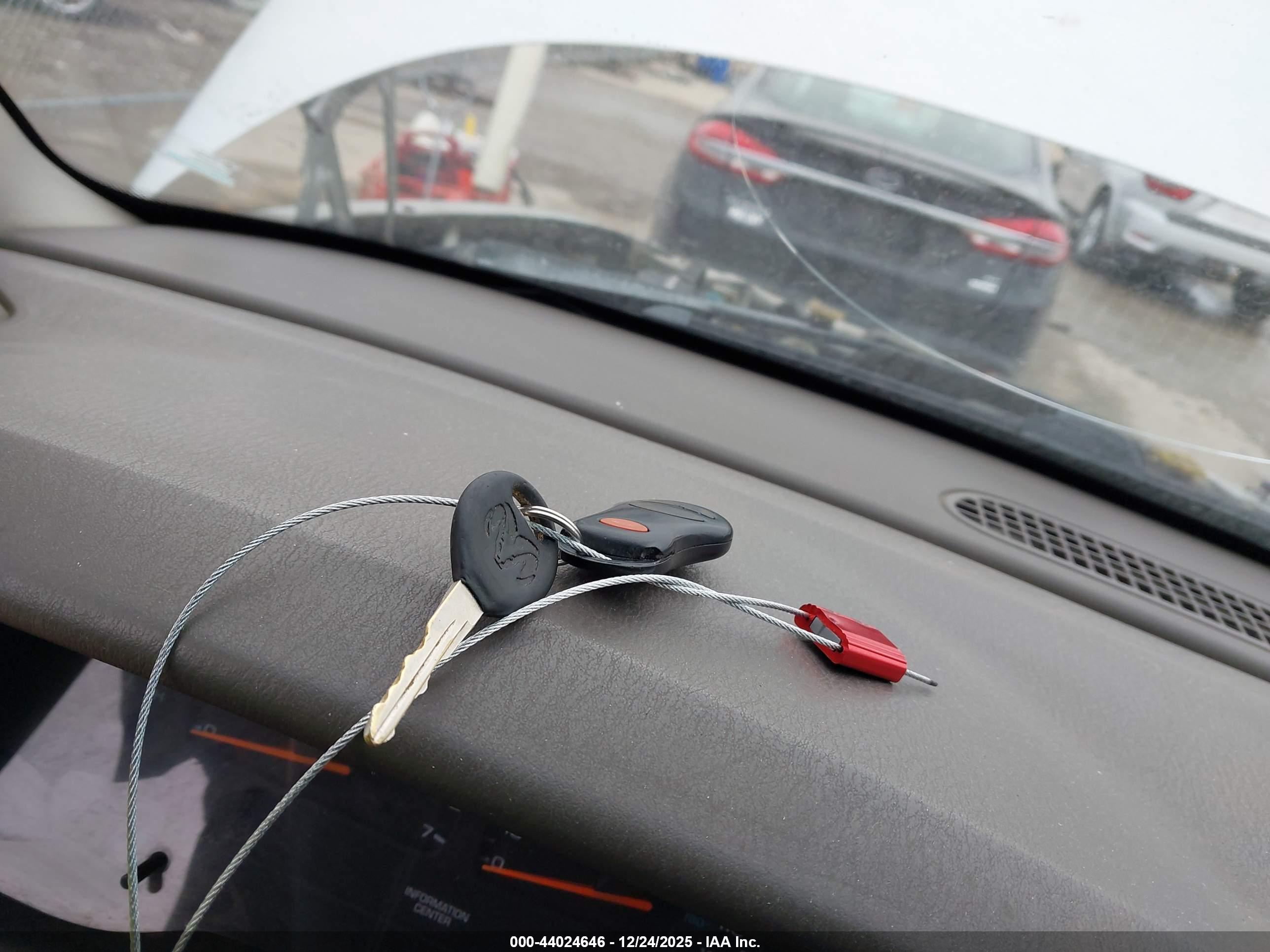 DODGE DAKOTA image 11