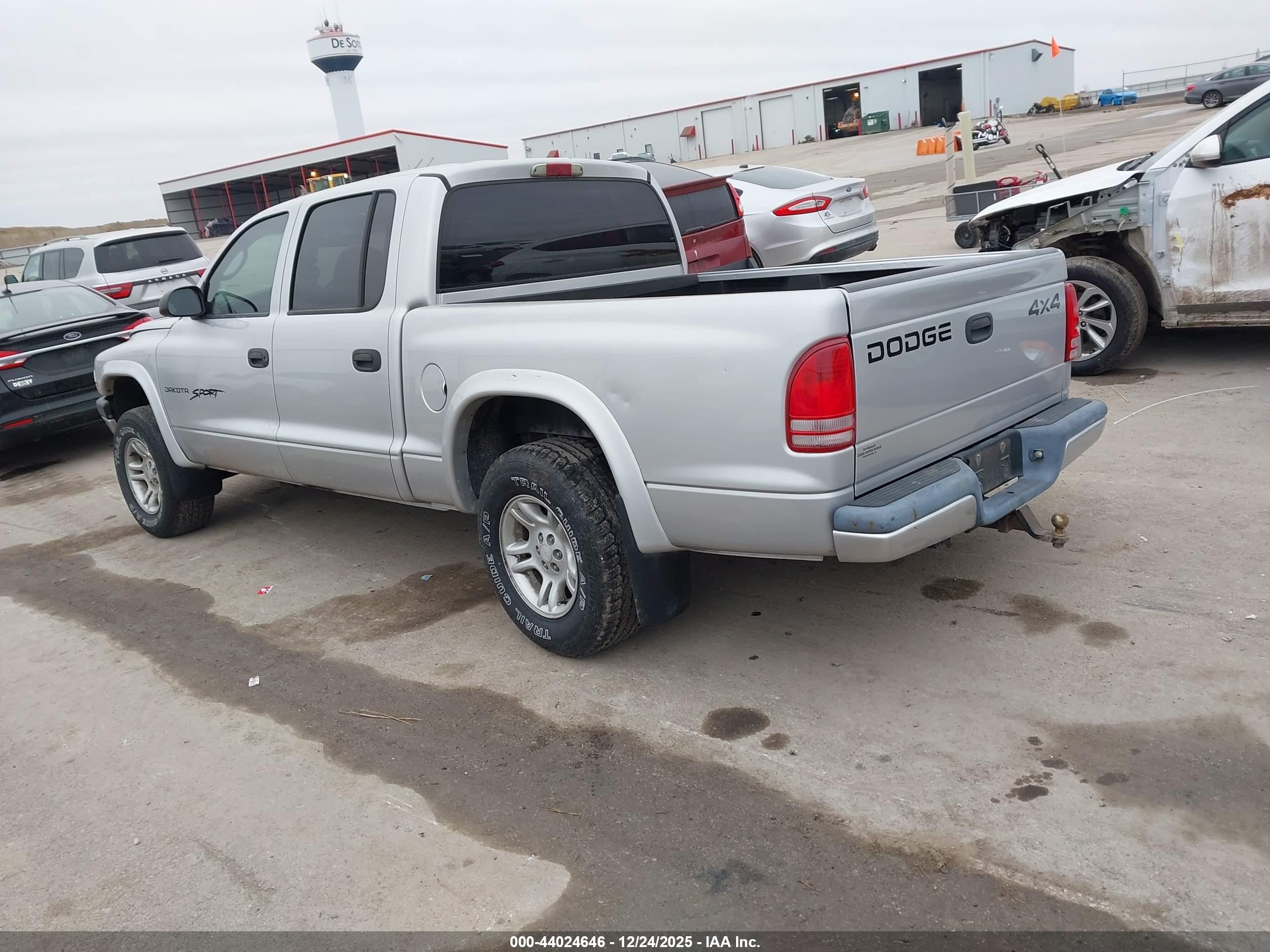 DODGE DAKOTA image 3