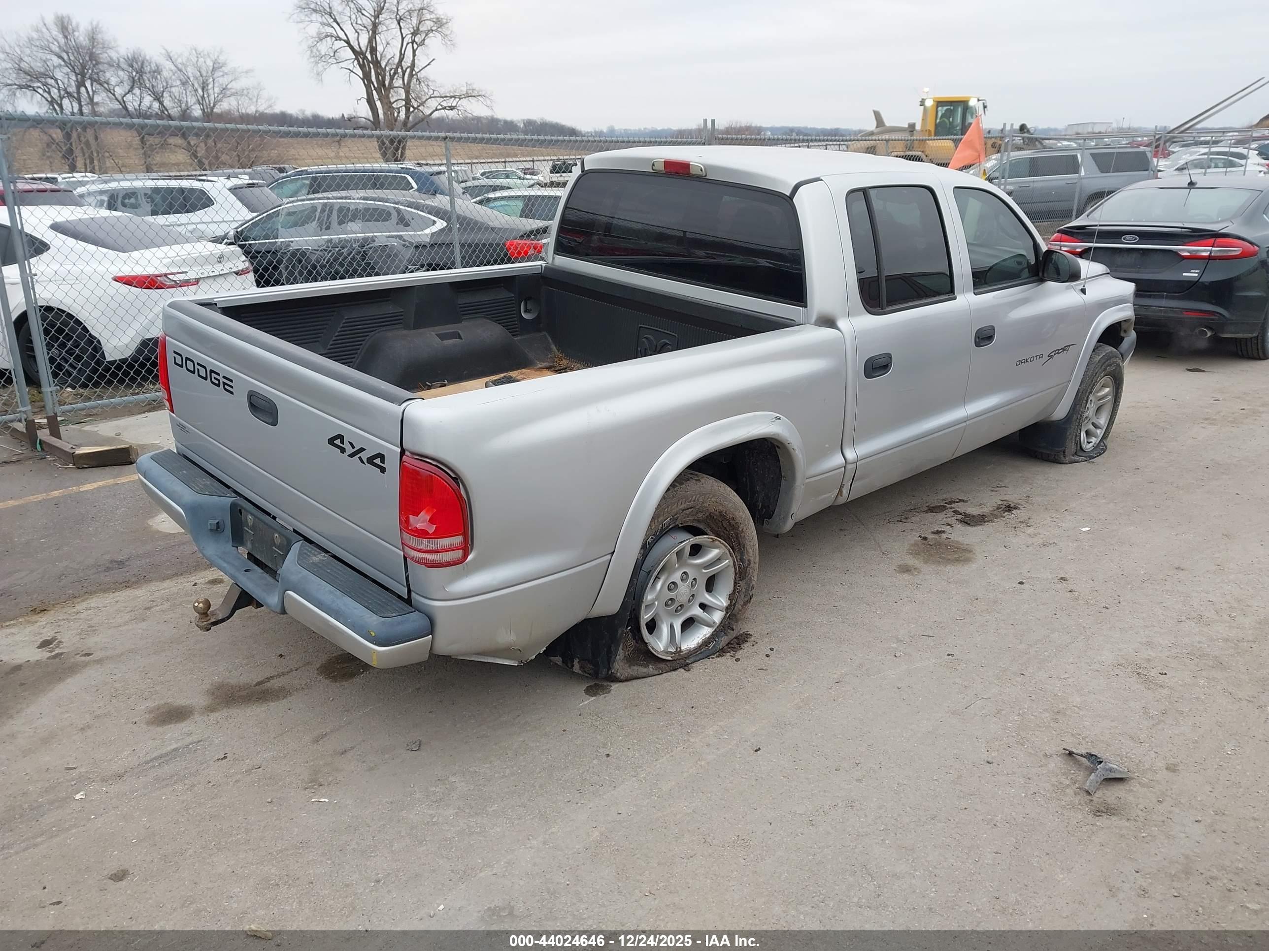 DODGE DAKOTA image 4