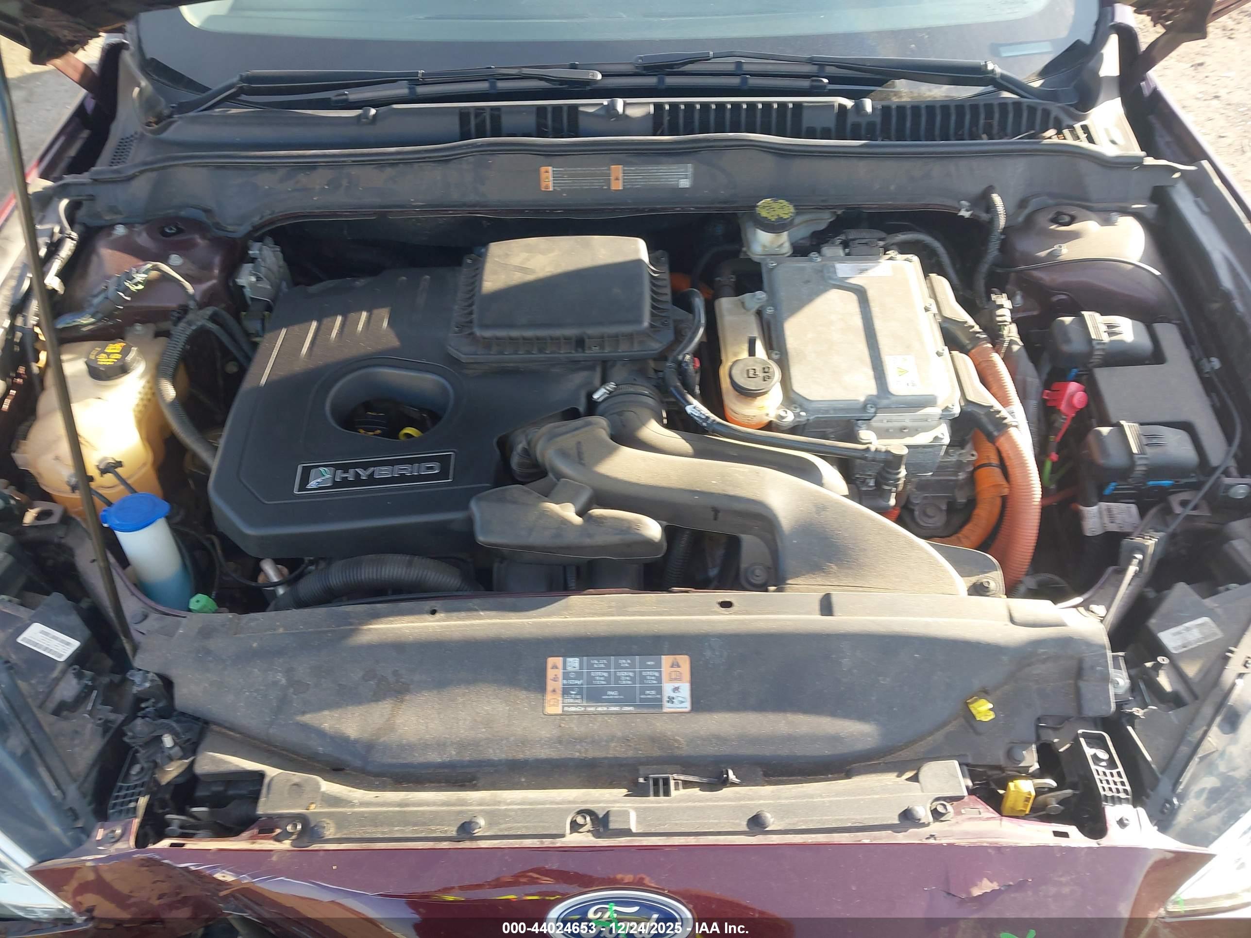 FORD FUSION image 10