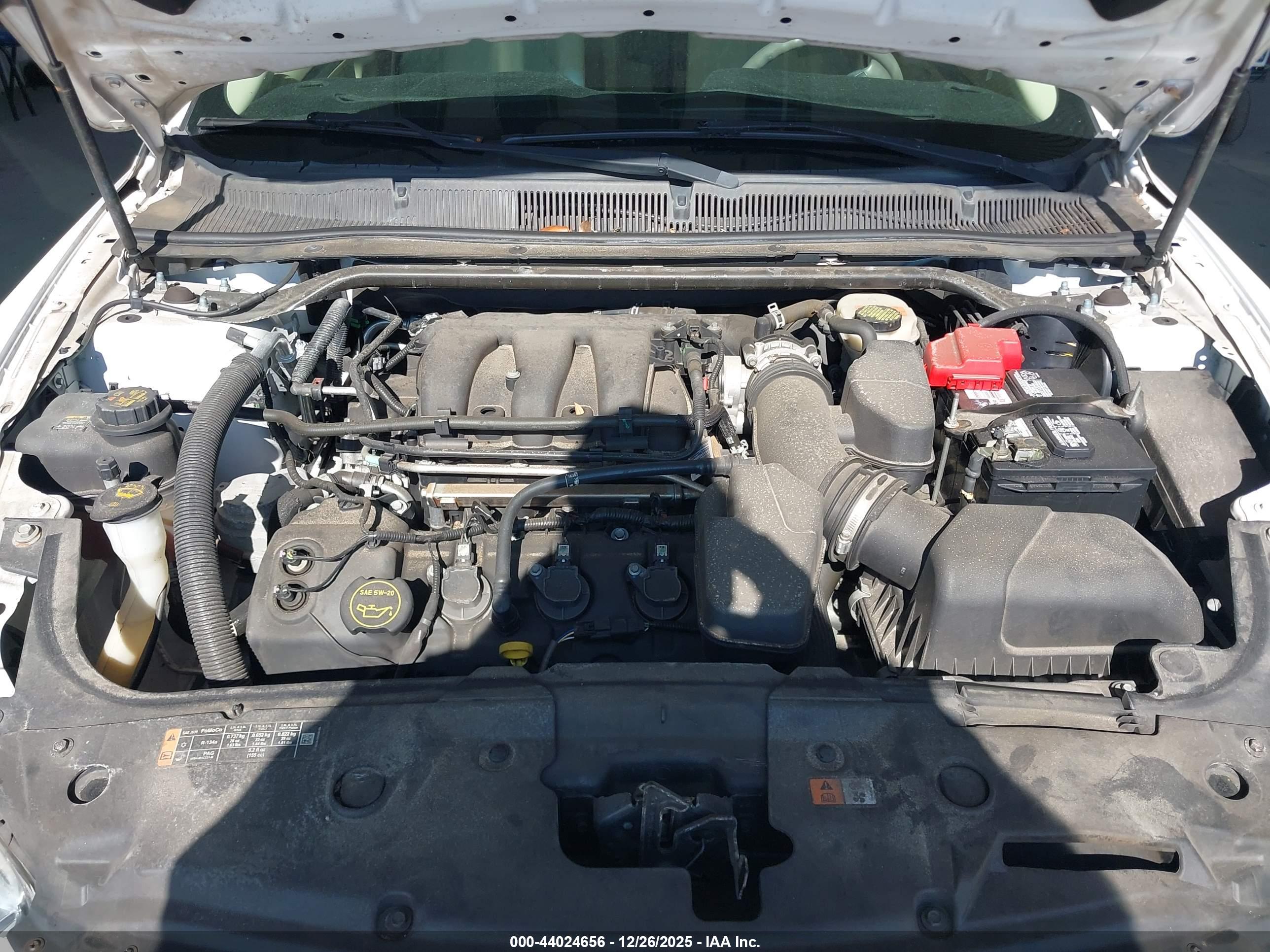 FORD TAURUS image 10