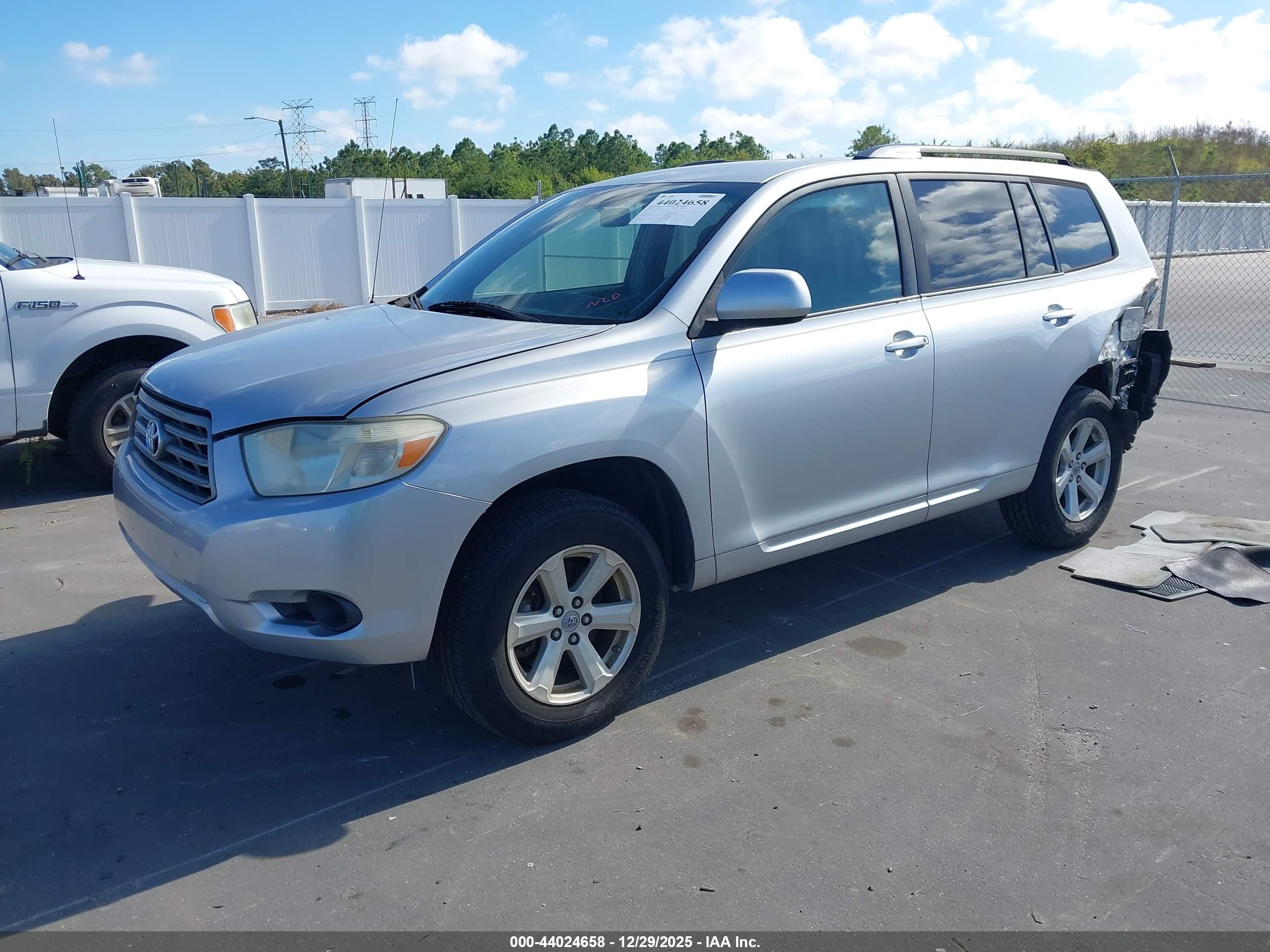 TOYOTA HIGHLANDER image 2