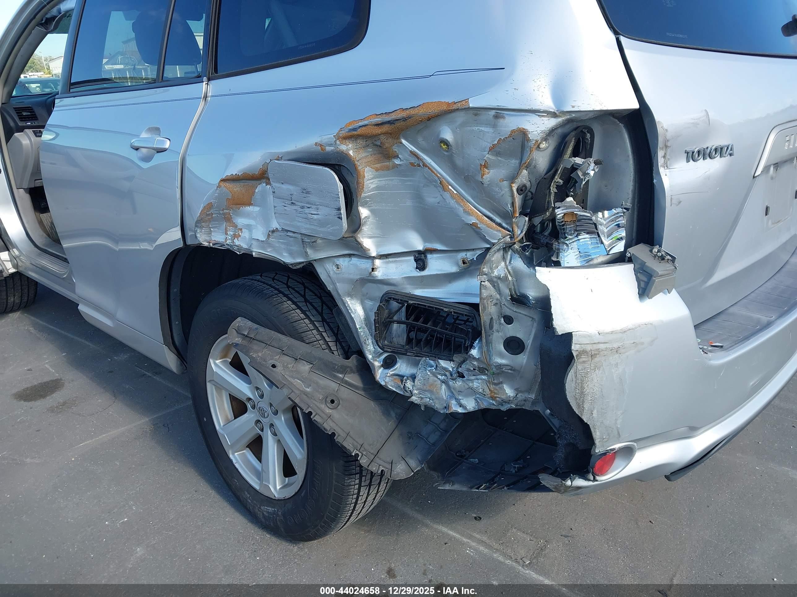 TOYOTA HIGHLANDER image 6
