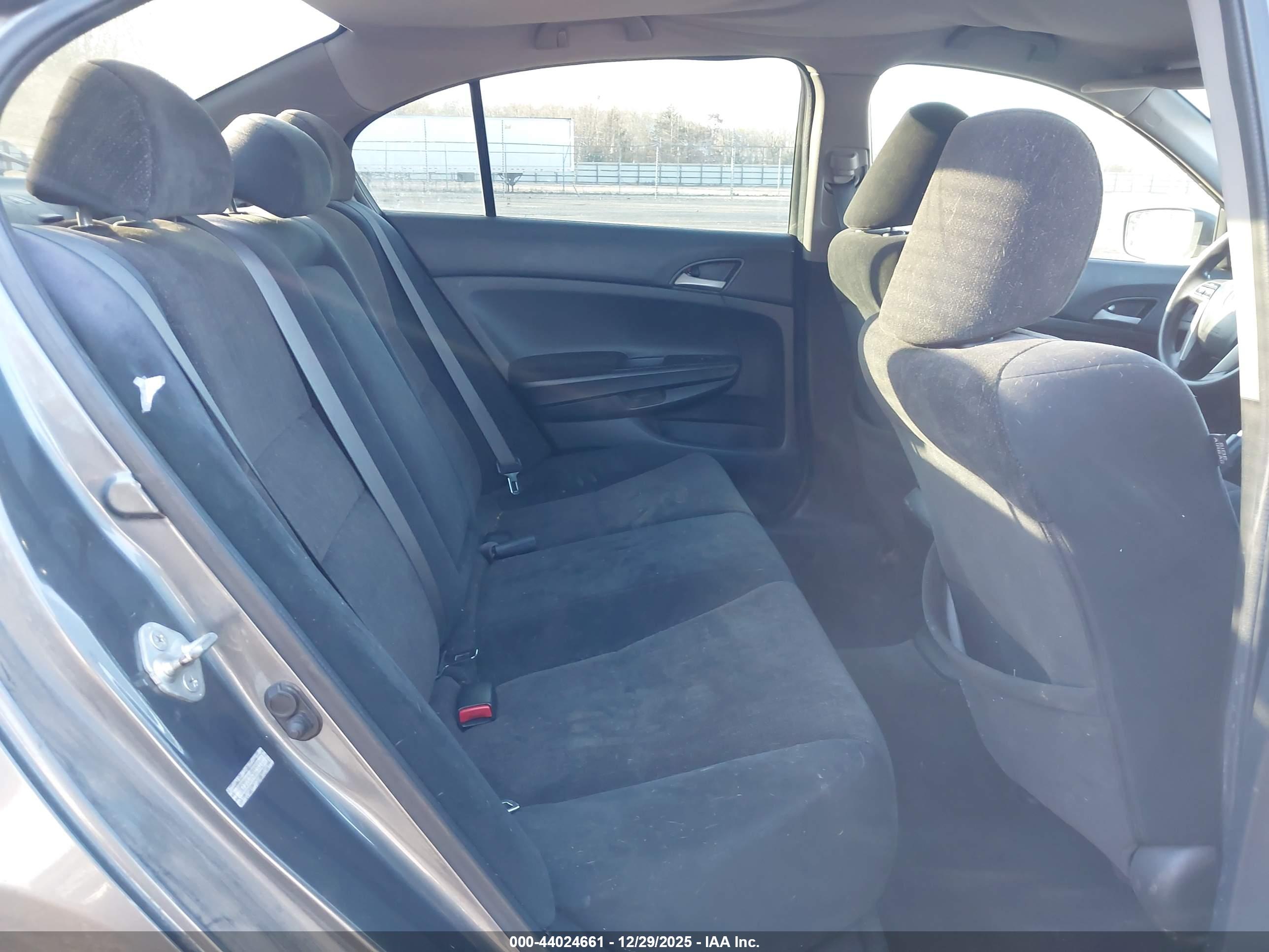 HONDA ACCORD image 8