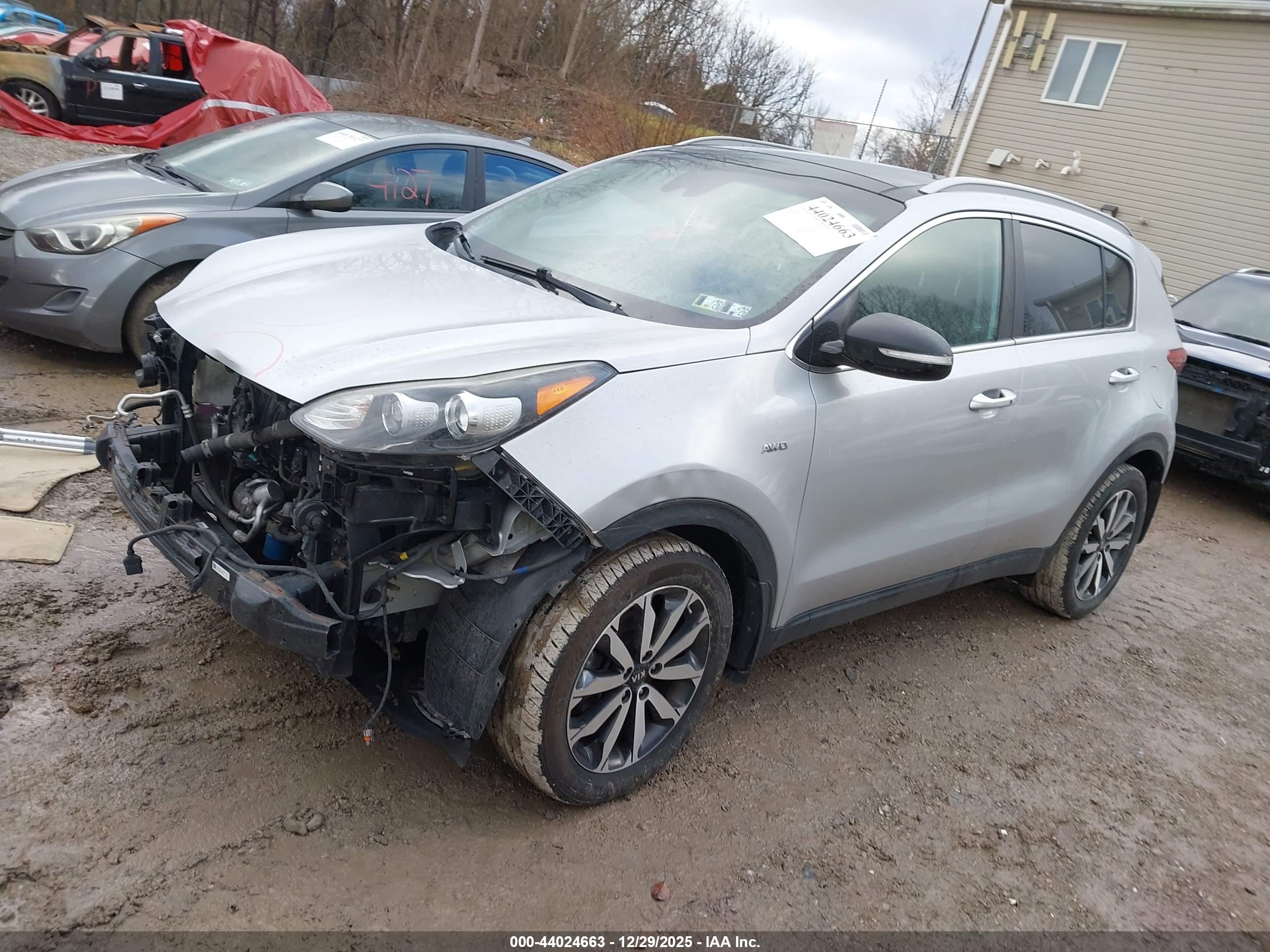 KIA SPORTAGE image 2
