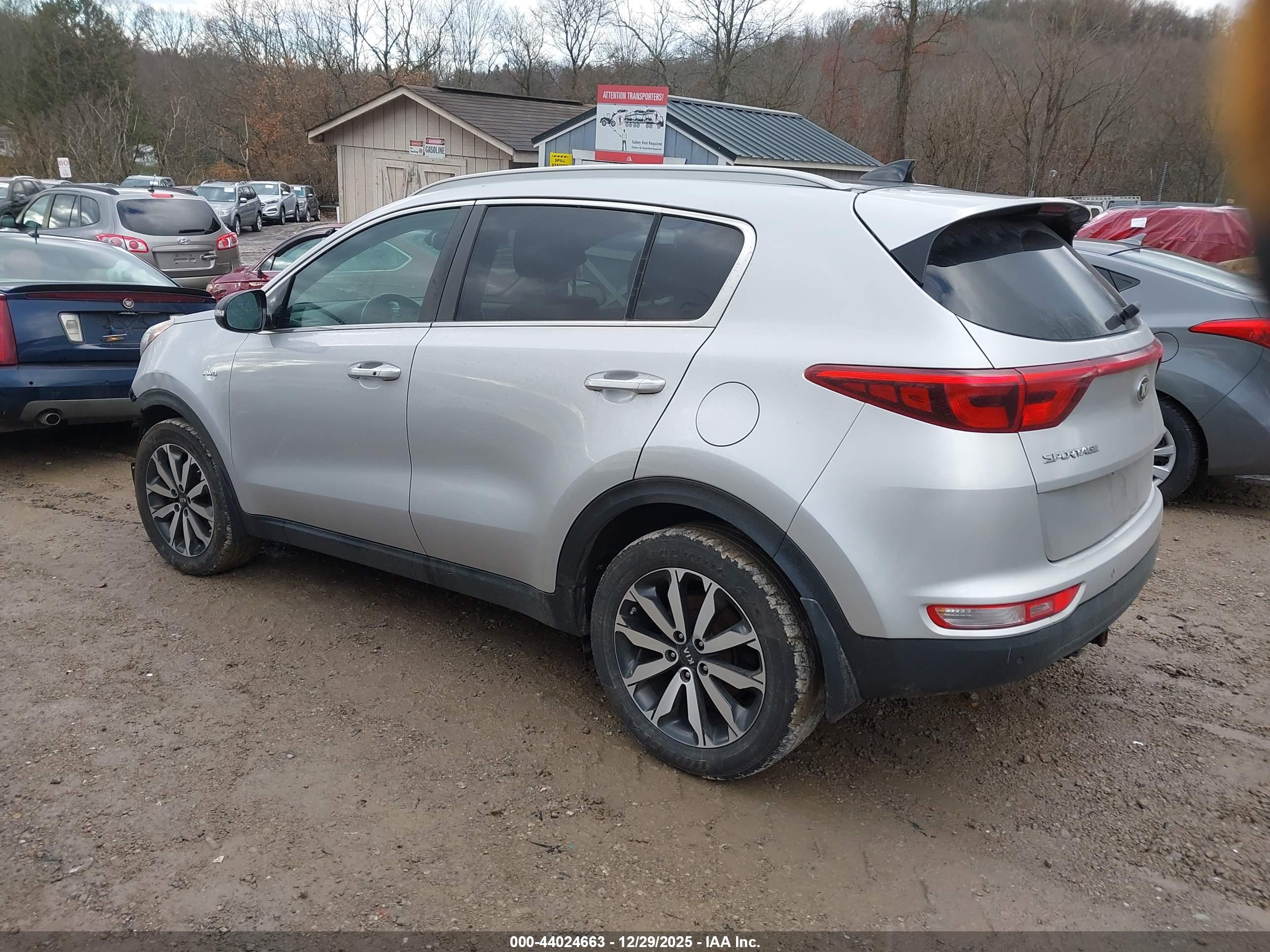 KIA SPORTAGE image 3