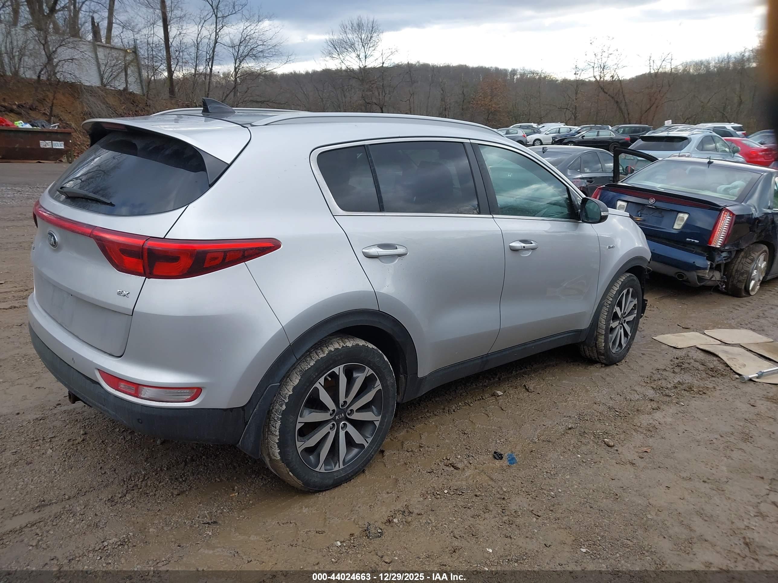 KIA SPORTAGE image 4