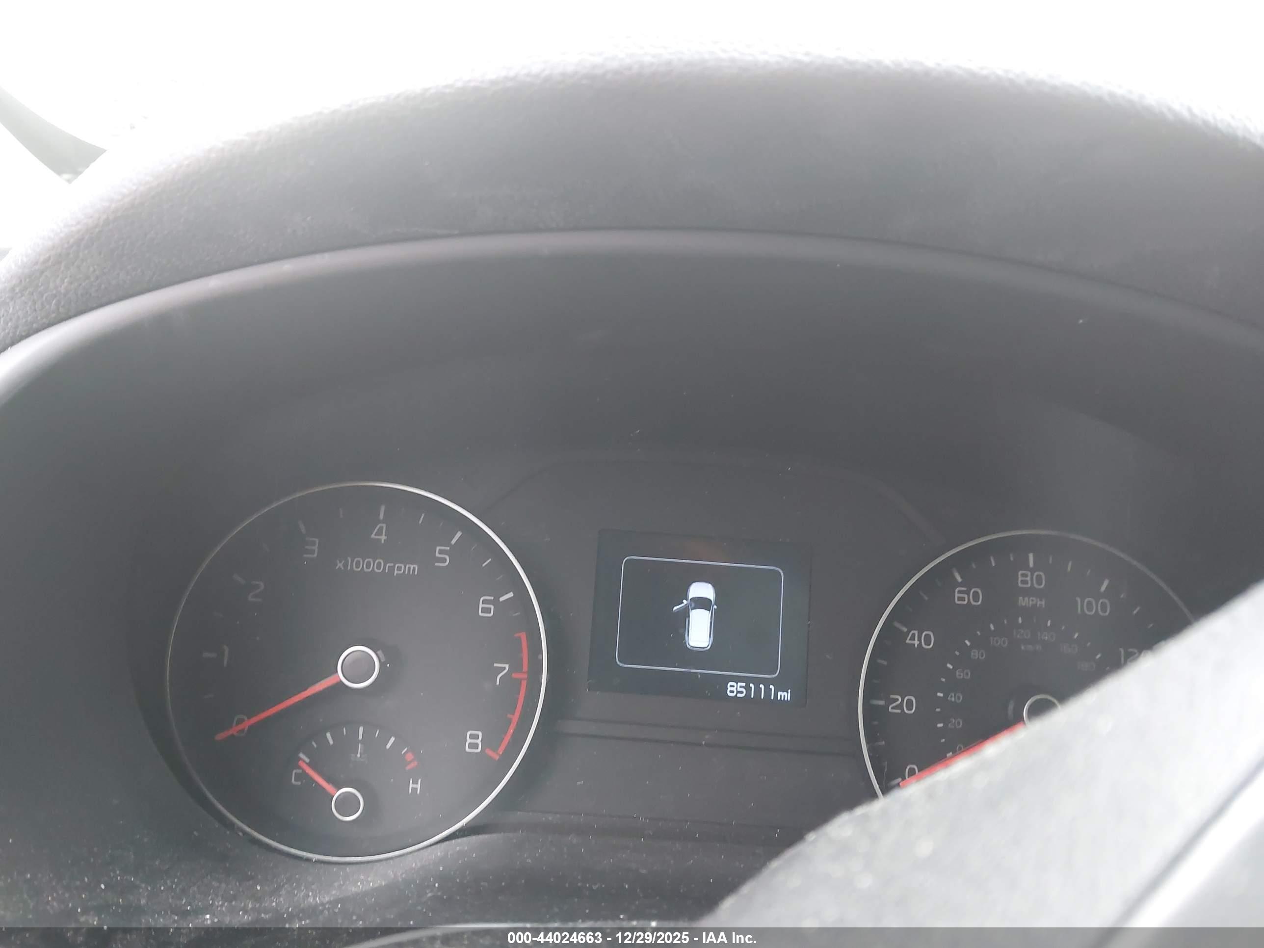 KIA SPORTAGE image 7