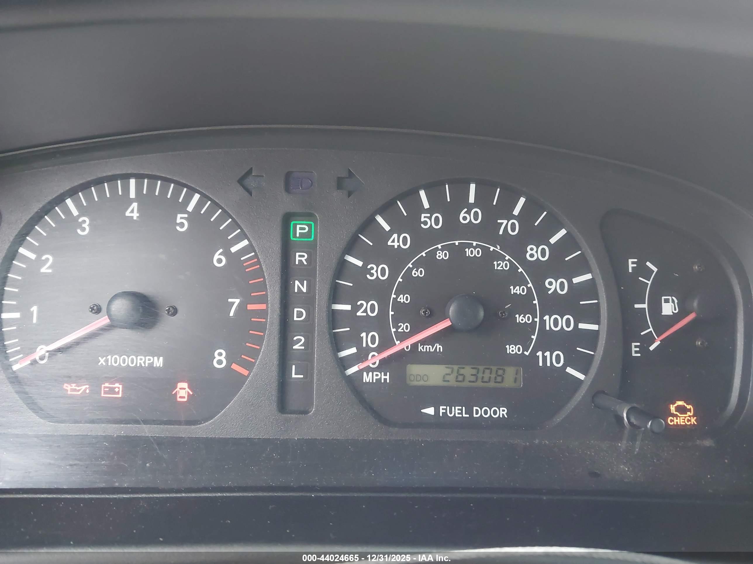 TOYOTA SIENNA image 7
