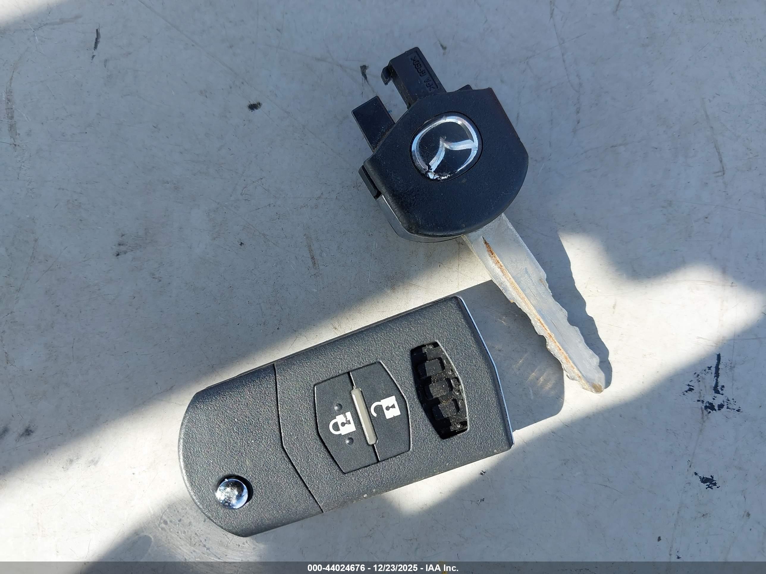 MAZDA MAZDA5 image 11