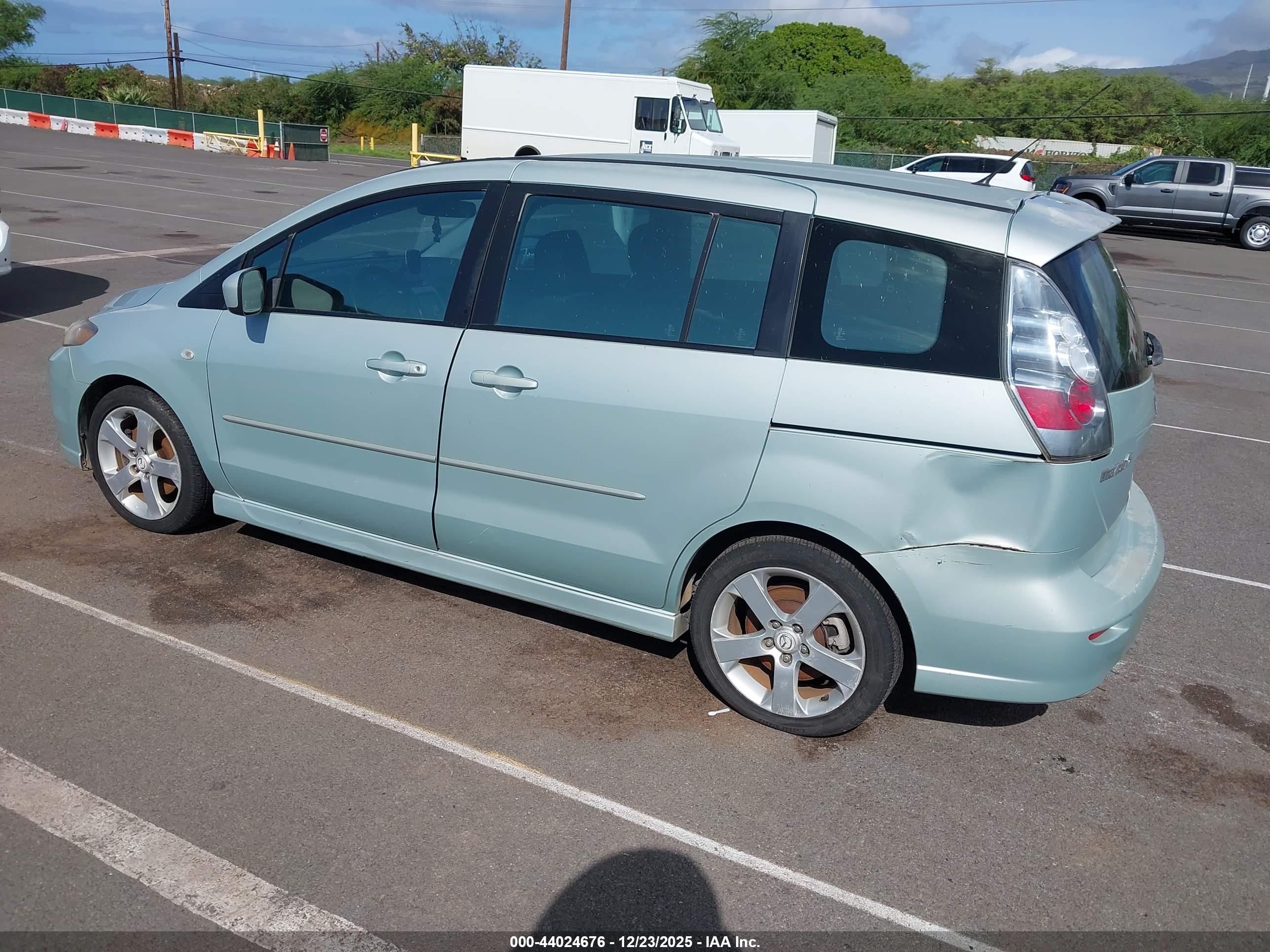 MAZDA MAZDA5 image 3