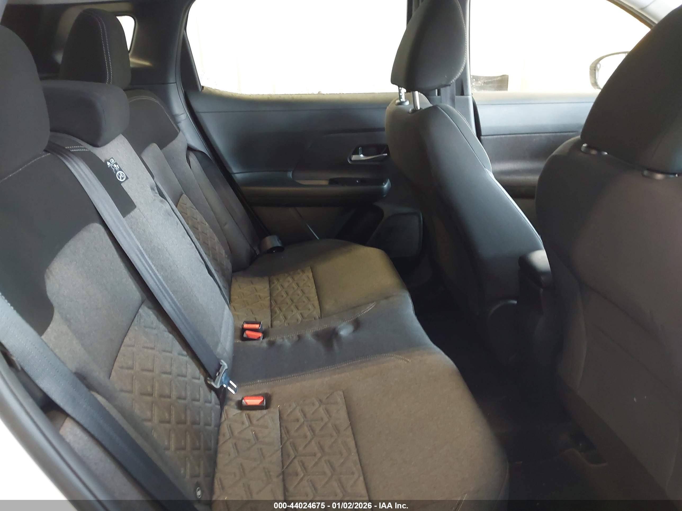 NISSAN KICKS image 8