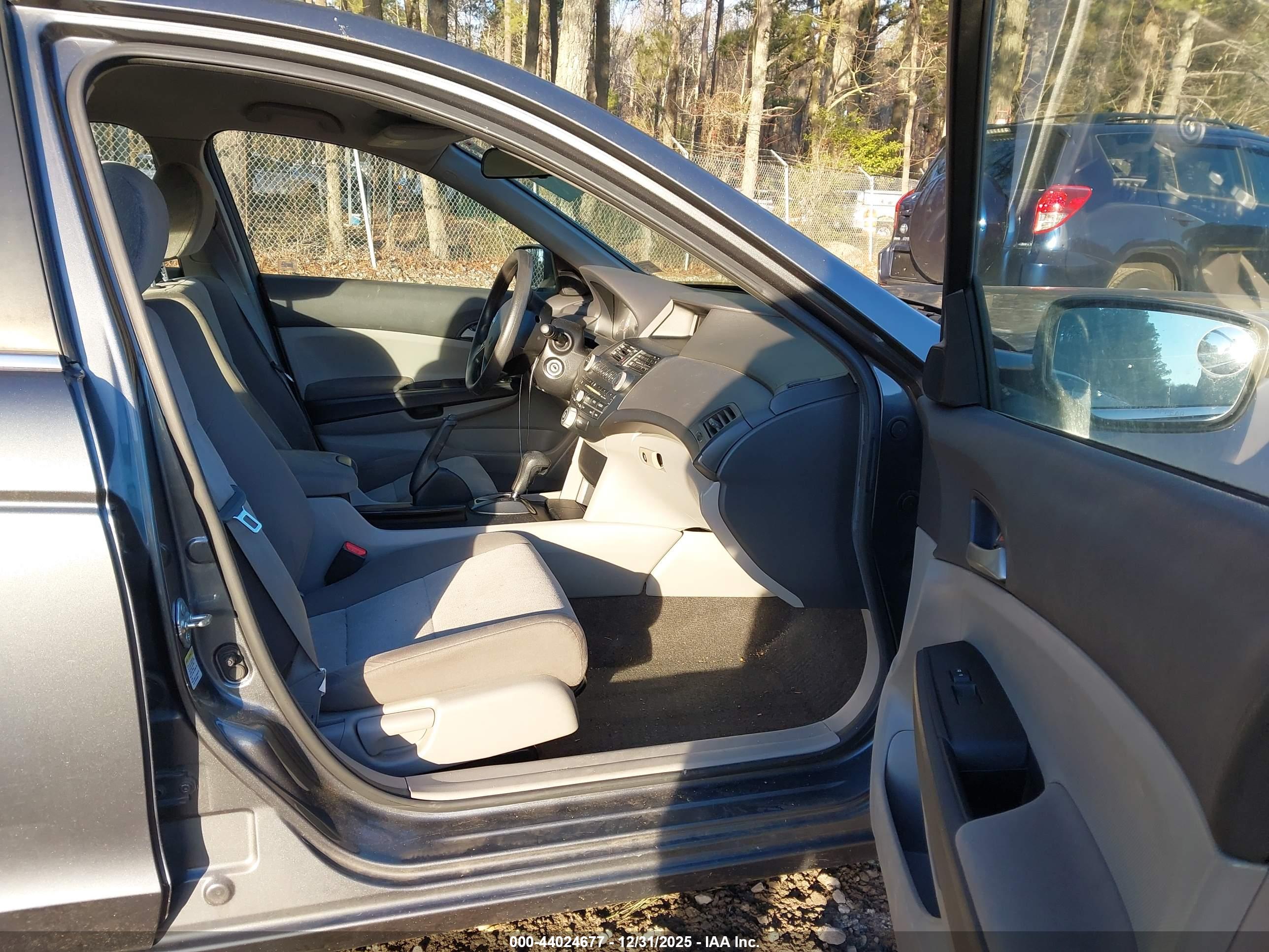 HONDA ACCORD image 5