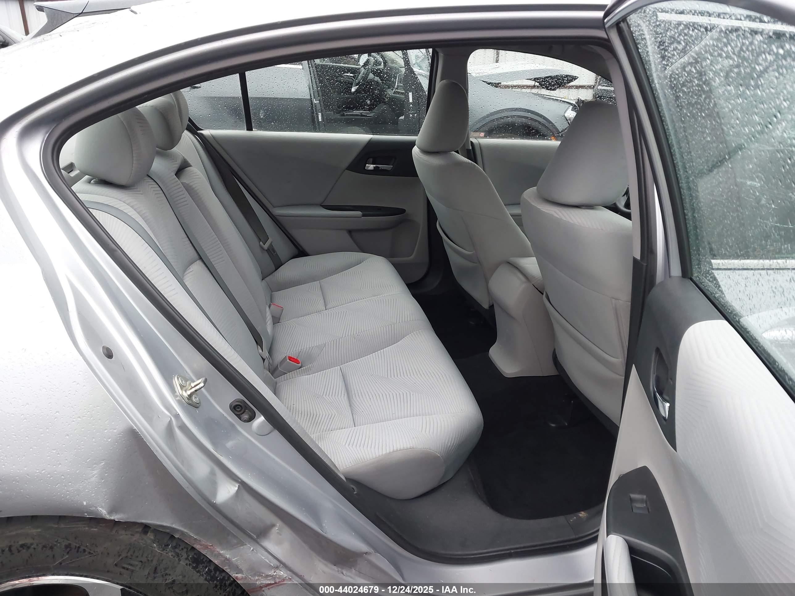 HONDA ACCORD image 8