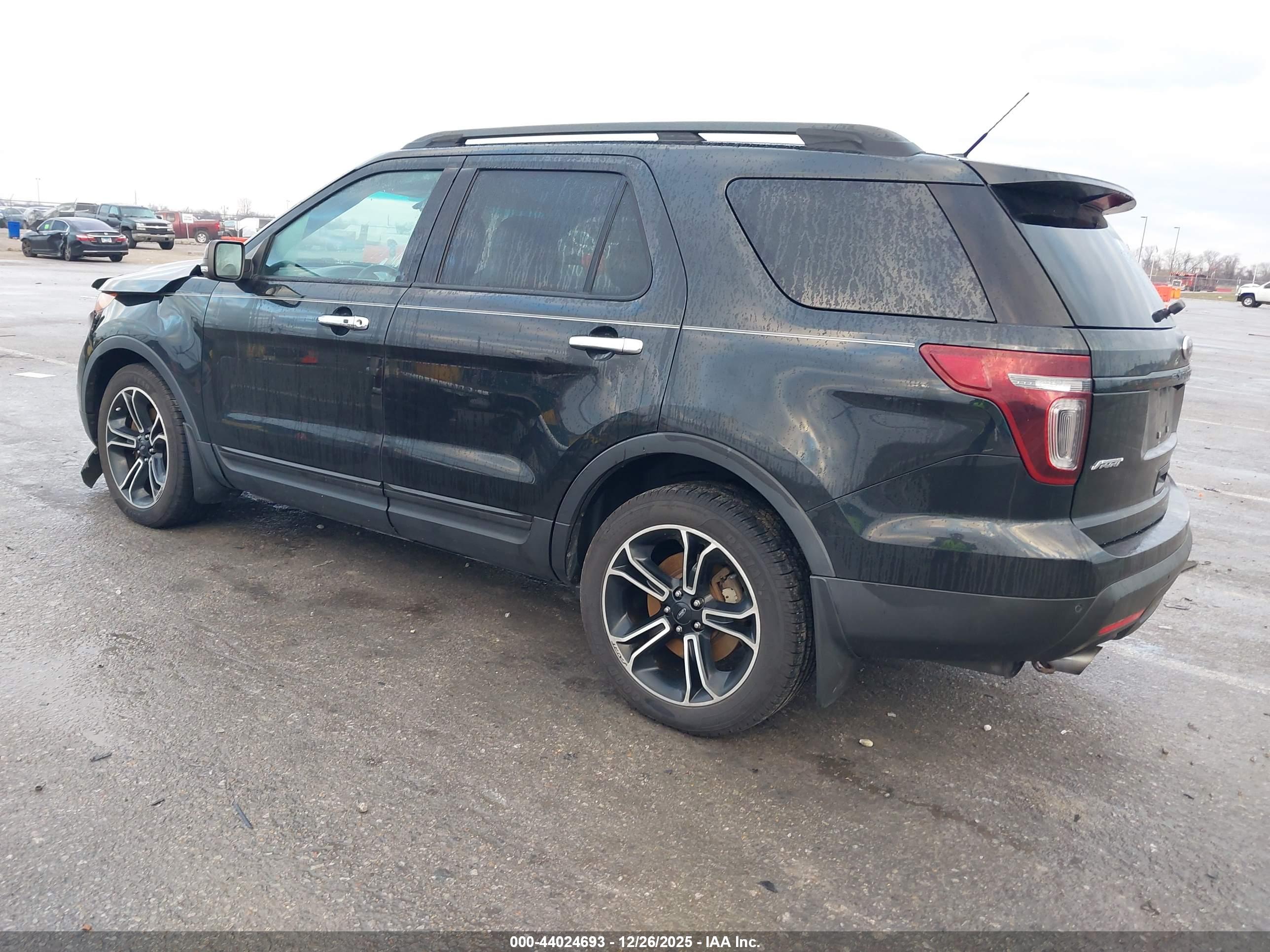 FORD EXPLORER image 3
