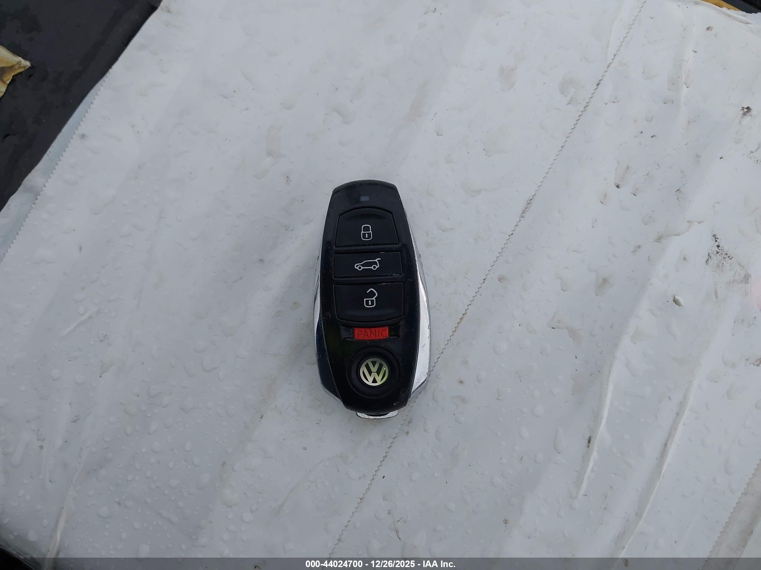 VOLKSWAGEN TOUAREG image 11