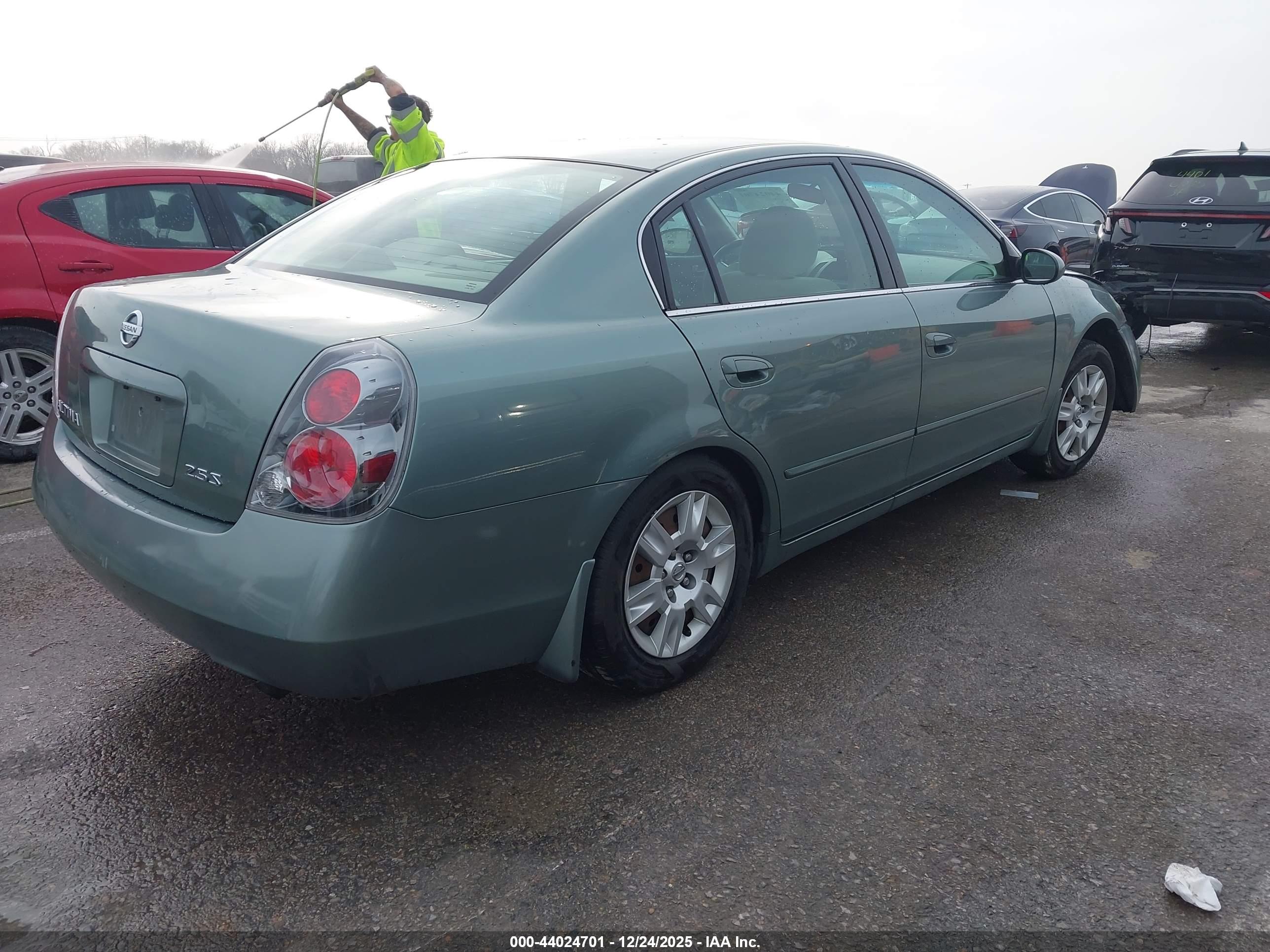 NISSAN ALTIMA image 4