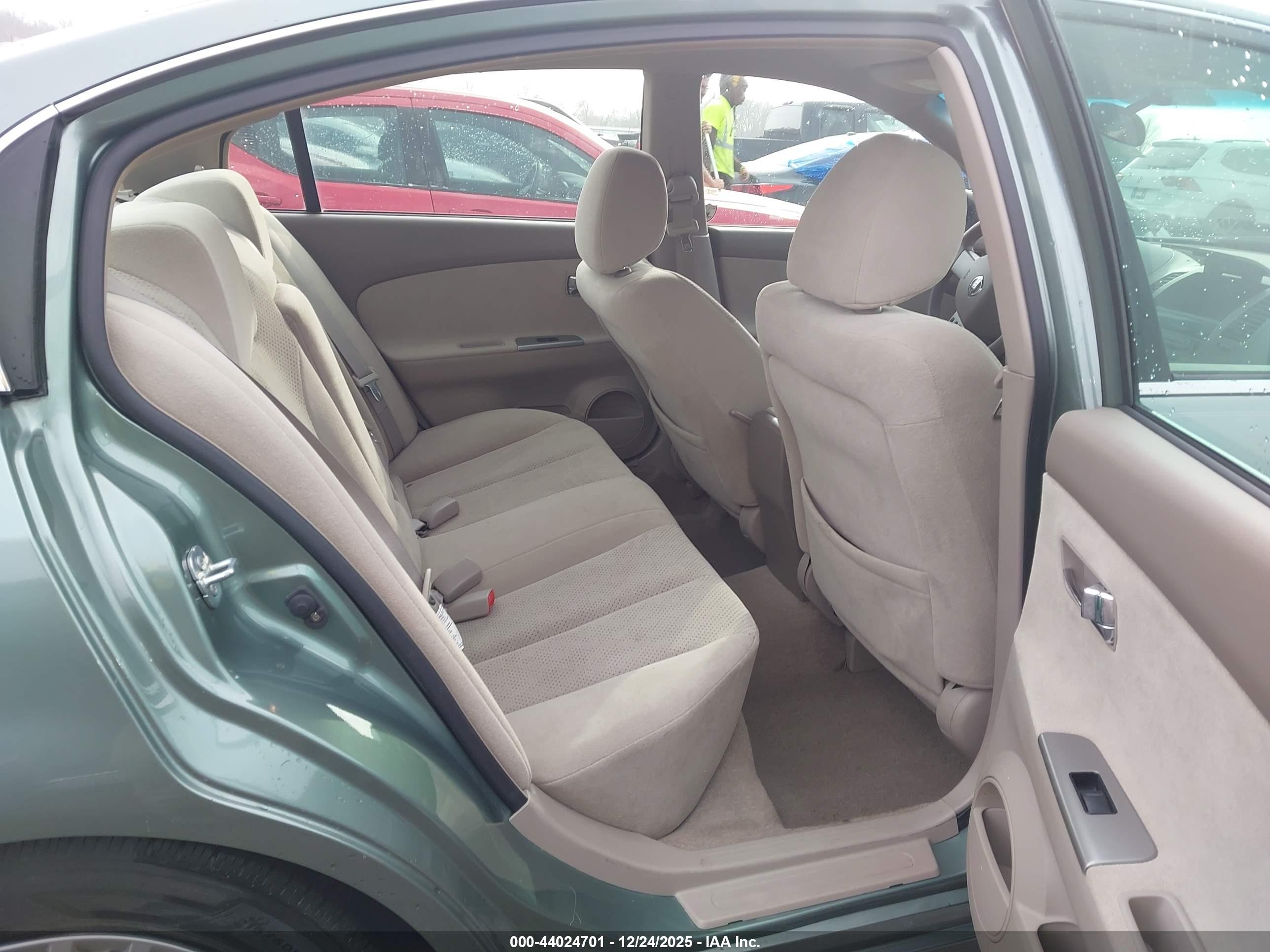 NISSAN ALTIMA image 8