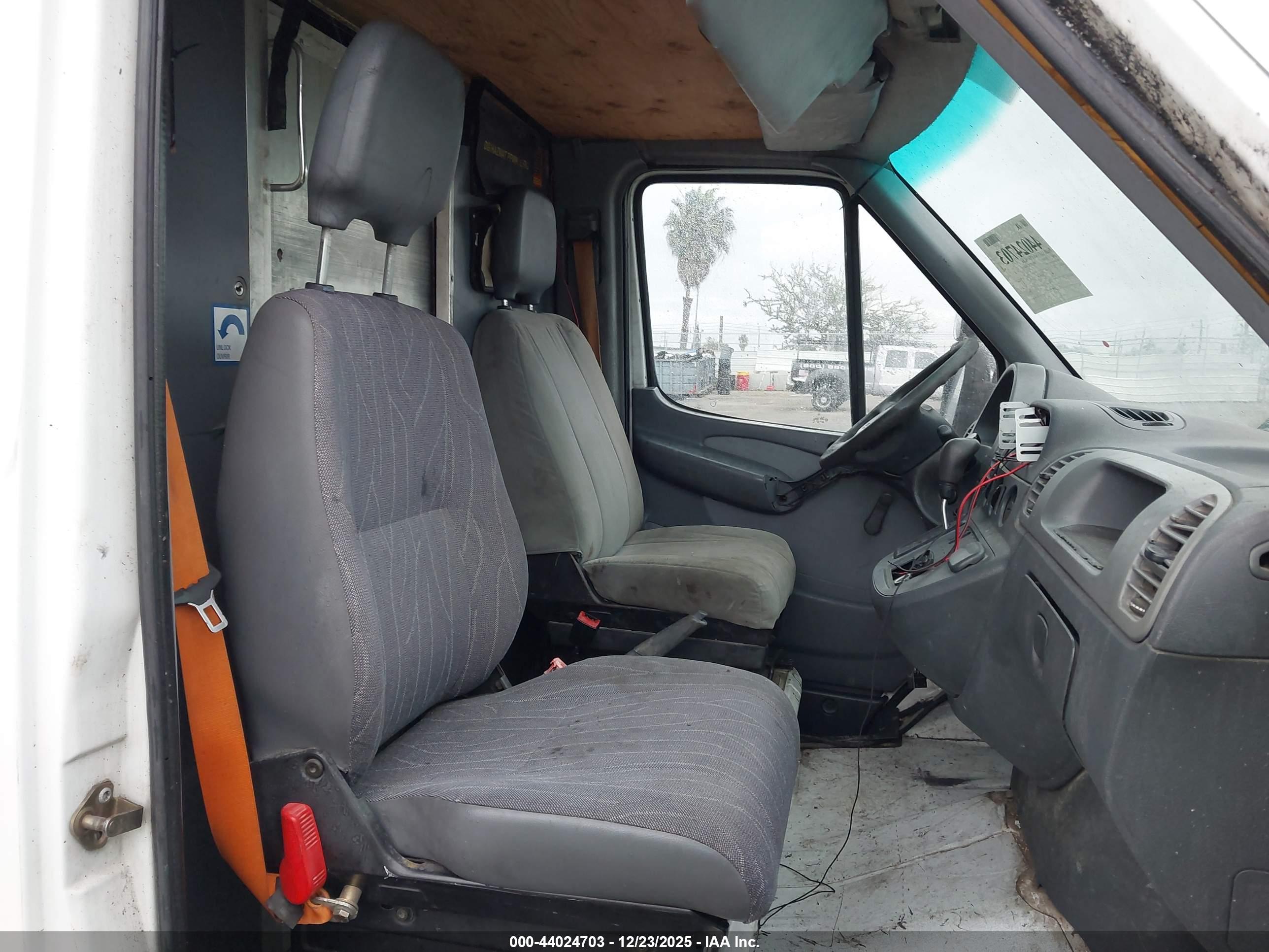 DODGE SPRINTER image 5