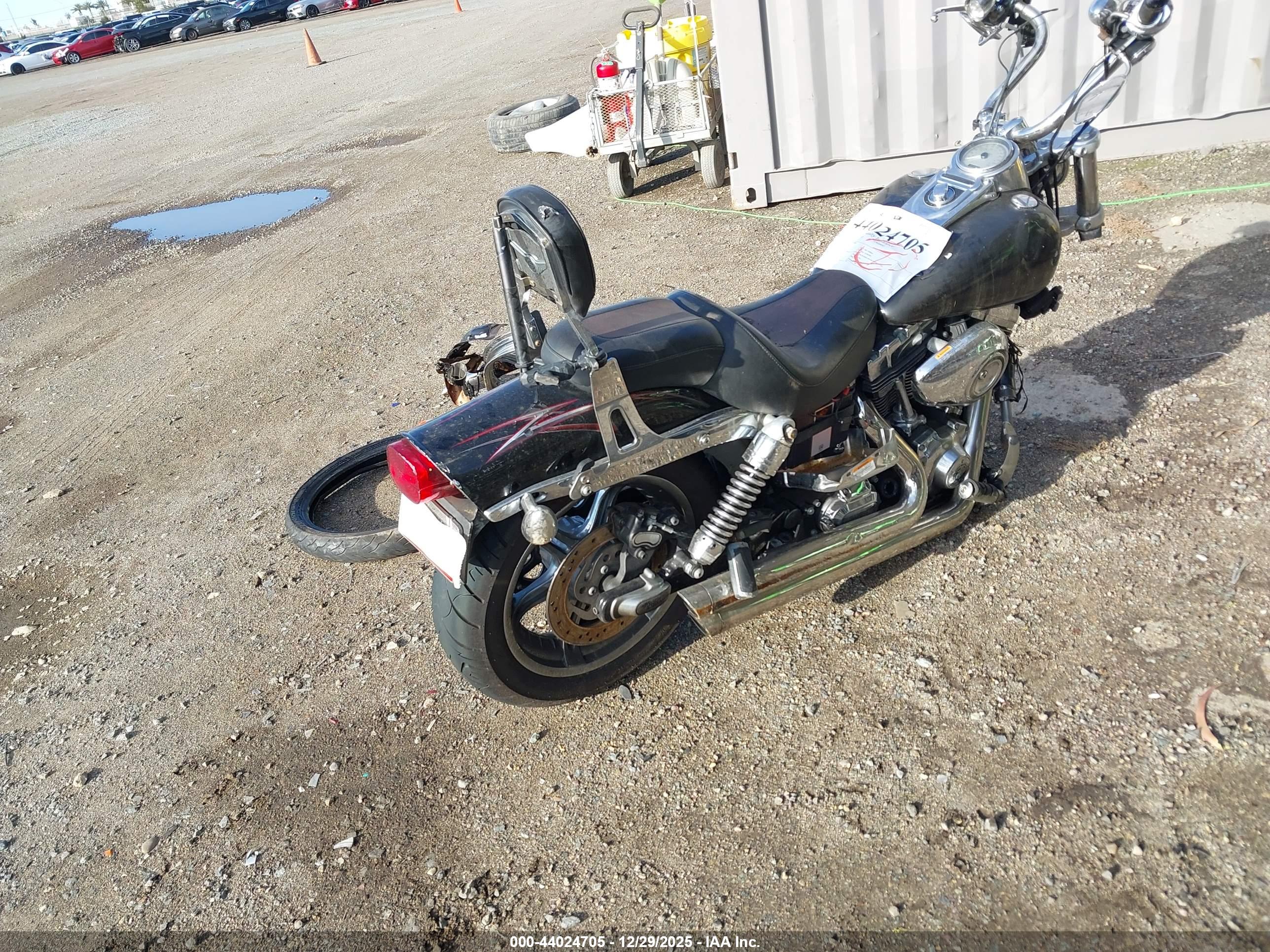 HARLEY-DAVIDSON FXDWG image 4