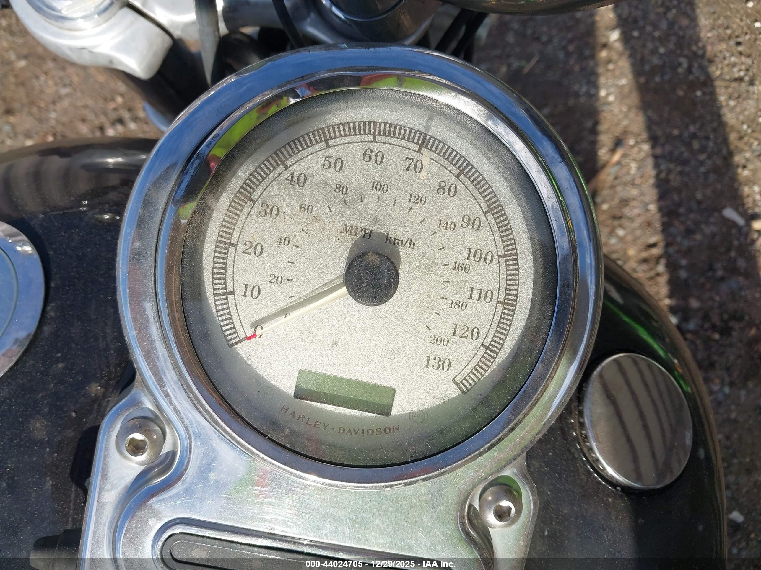 HARLEY-DAVIDSON FXDWG image 7