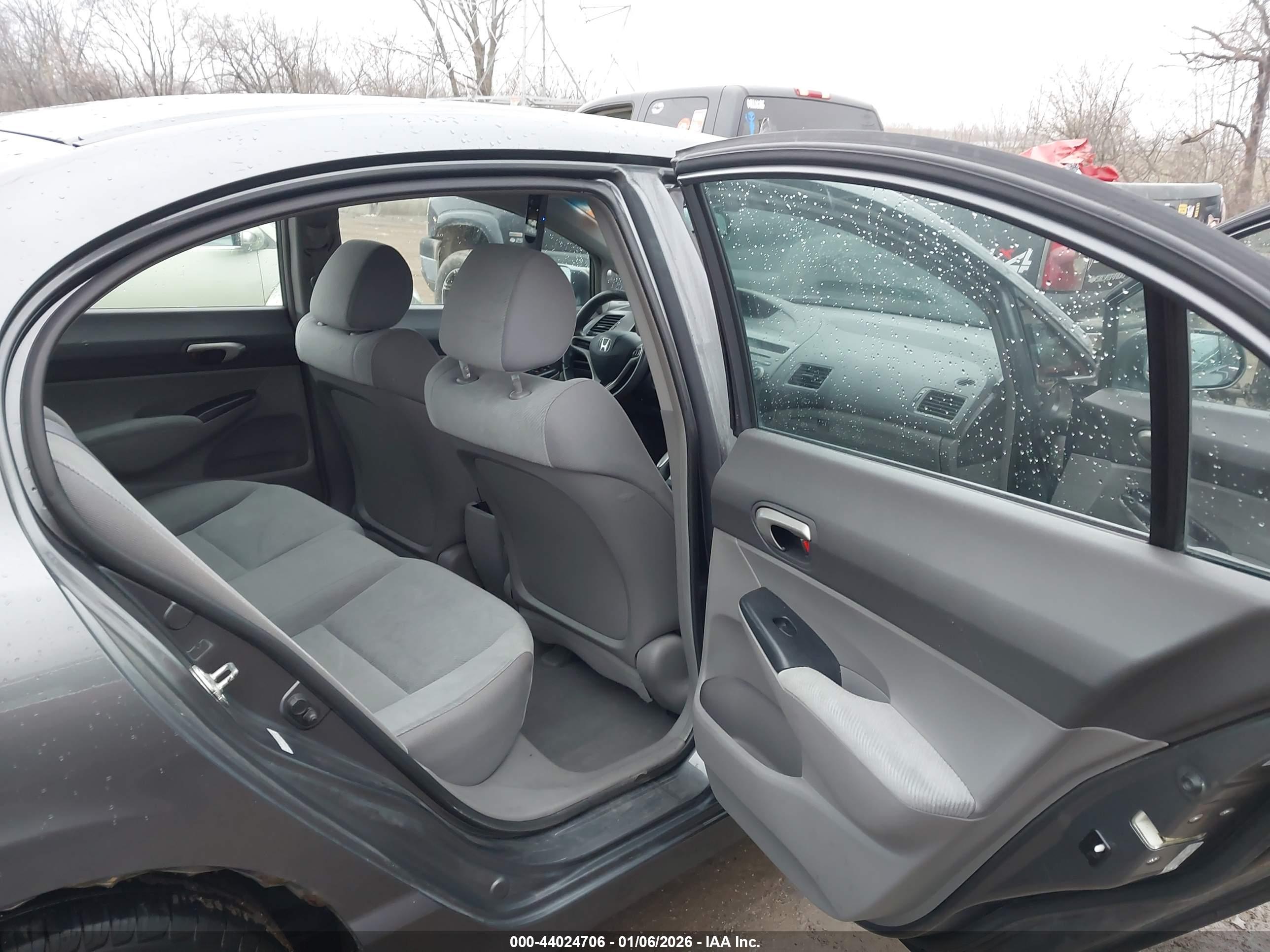 HONDA CIVIC image 8