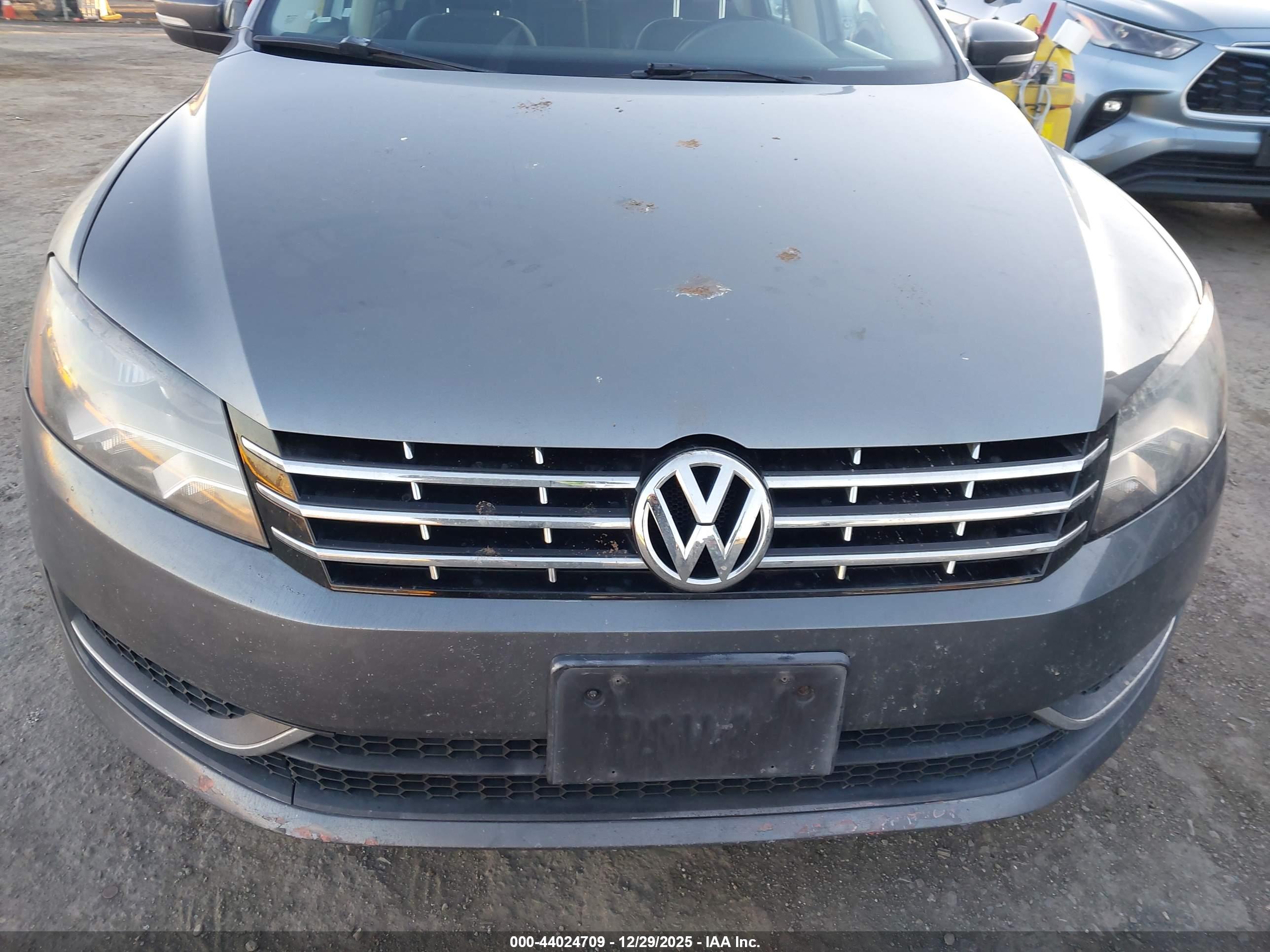VOLKSWAGEN PASSAT image 6