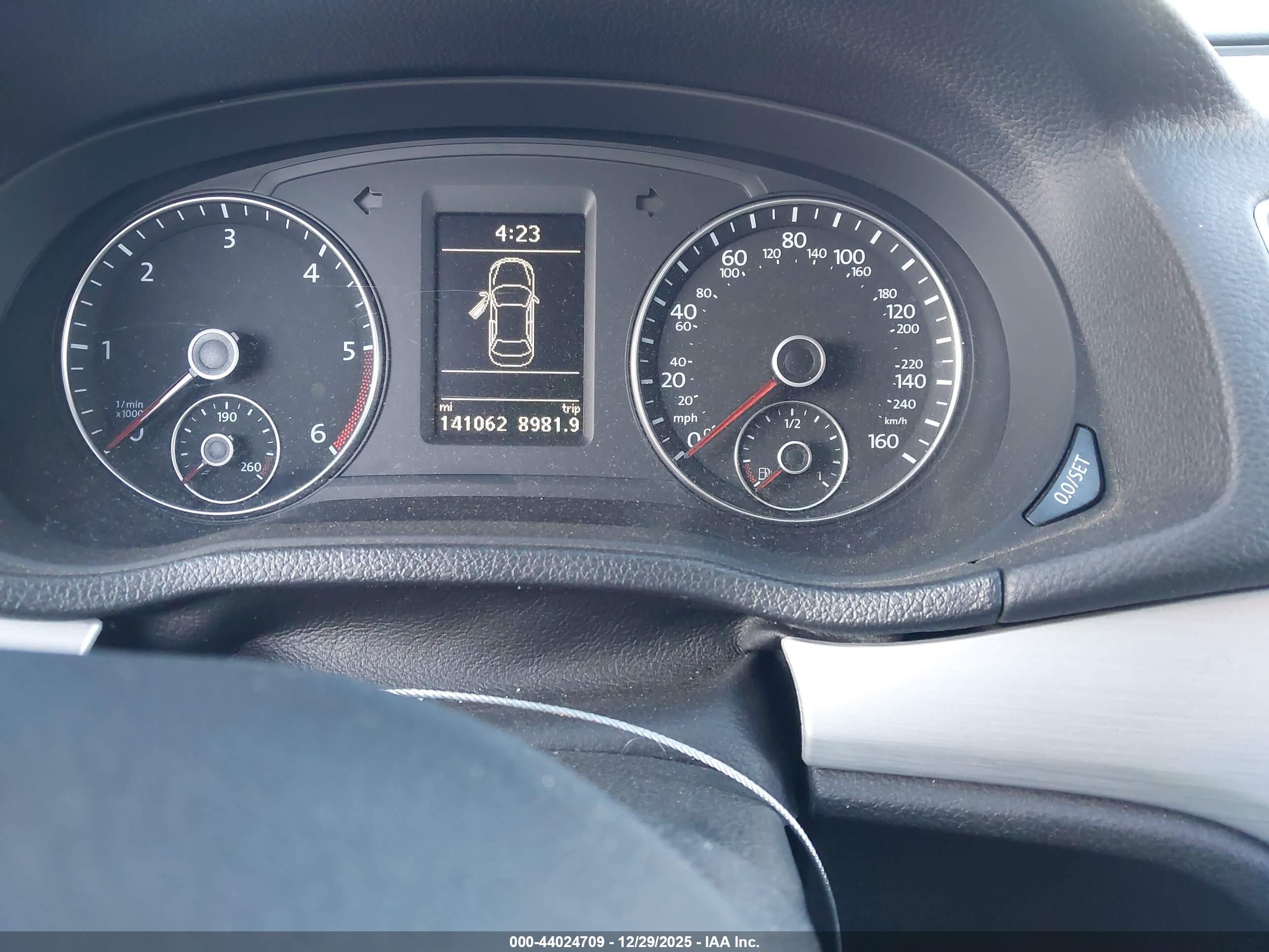 VOLKSWAGEN PASSAT image 7