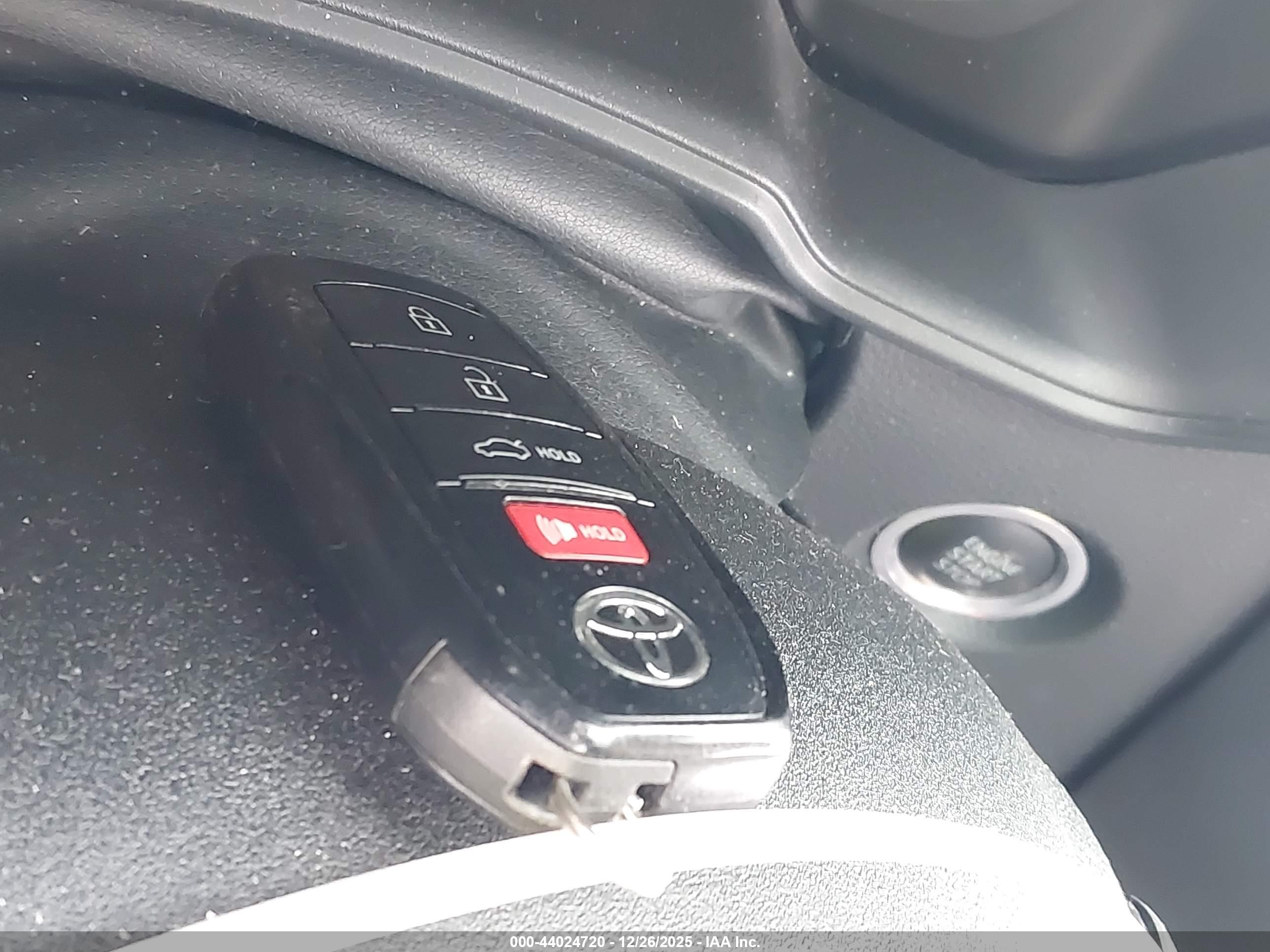TOYOTA COROLLA image 11