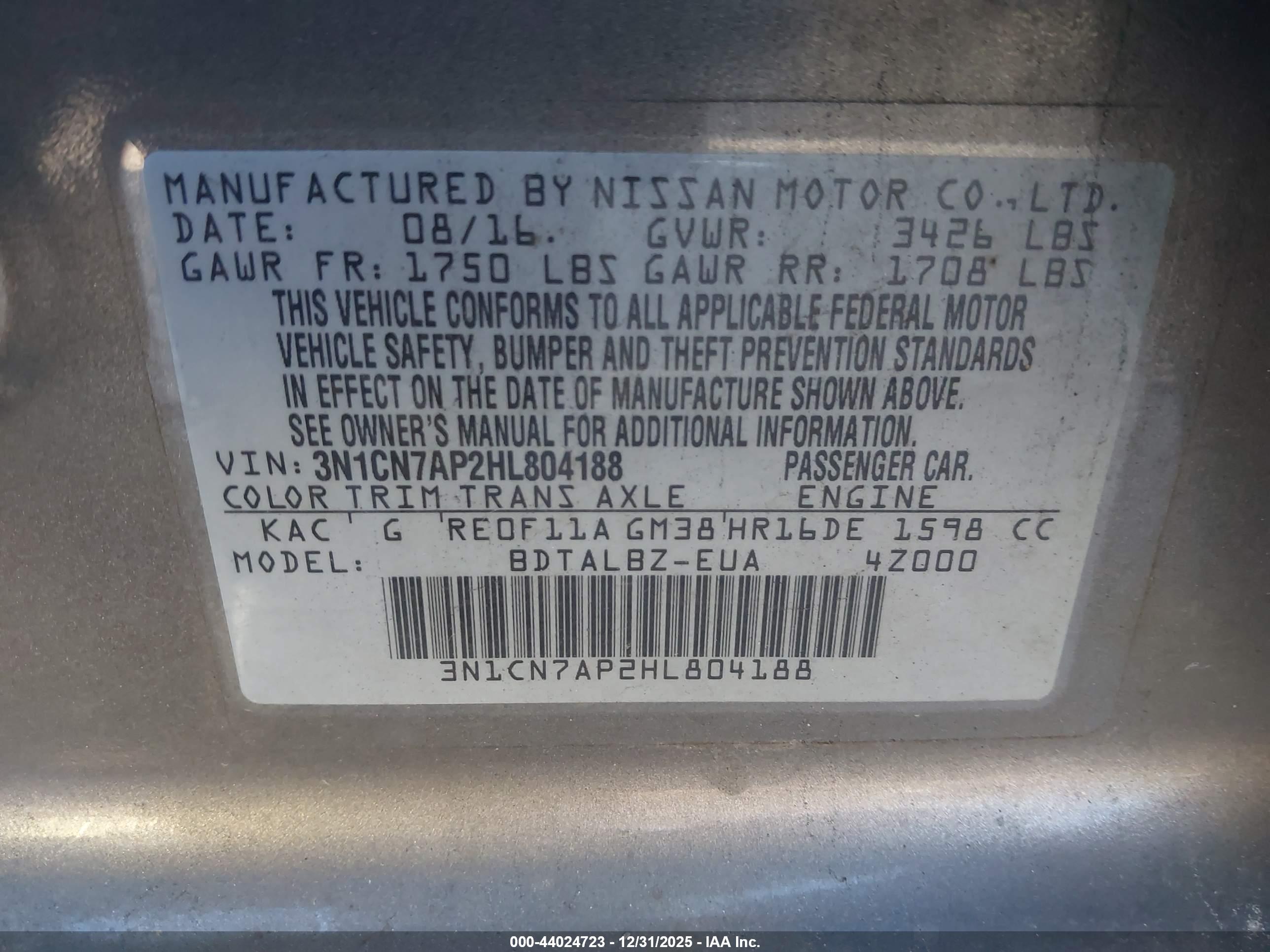 NISSAN VERSA image 9