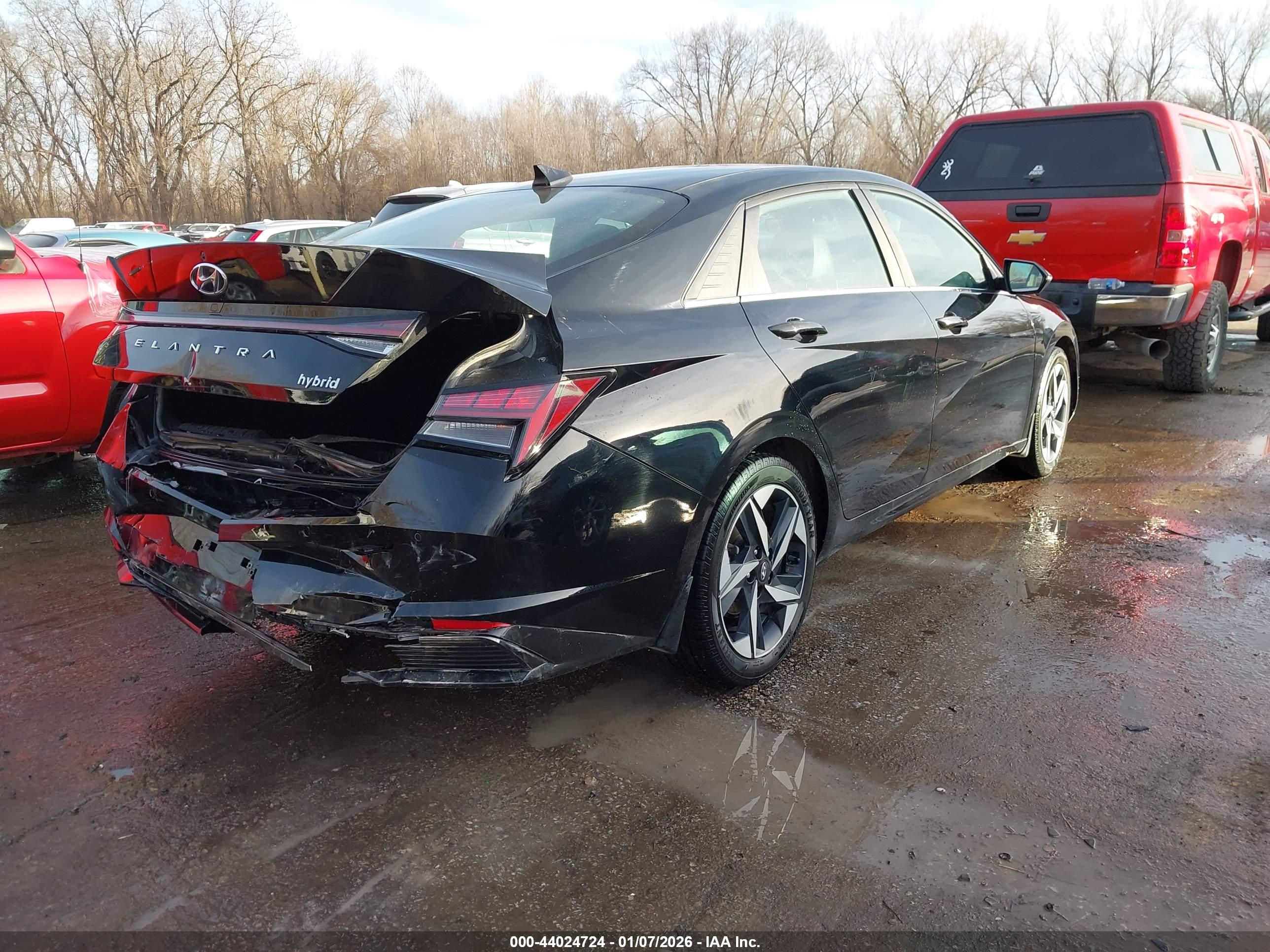 HYUNDAI ELANTRA image 4