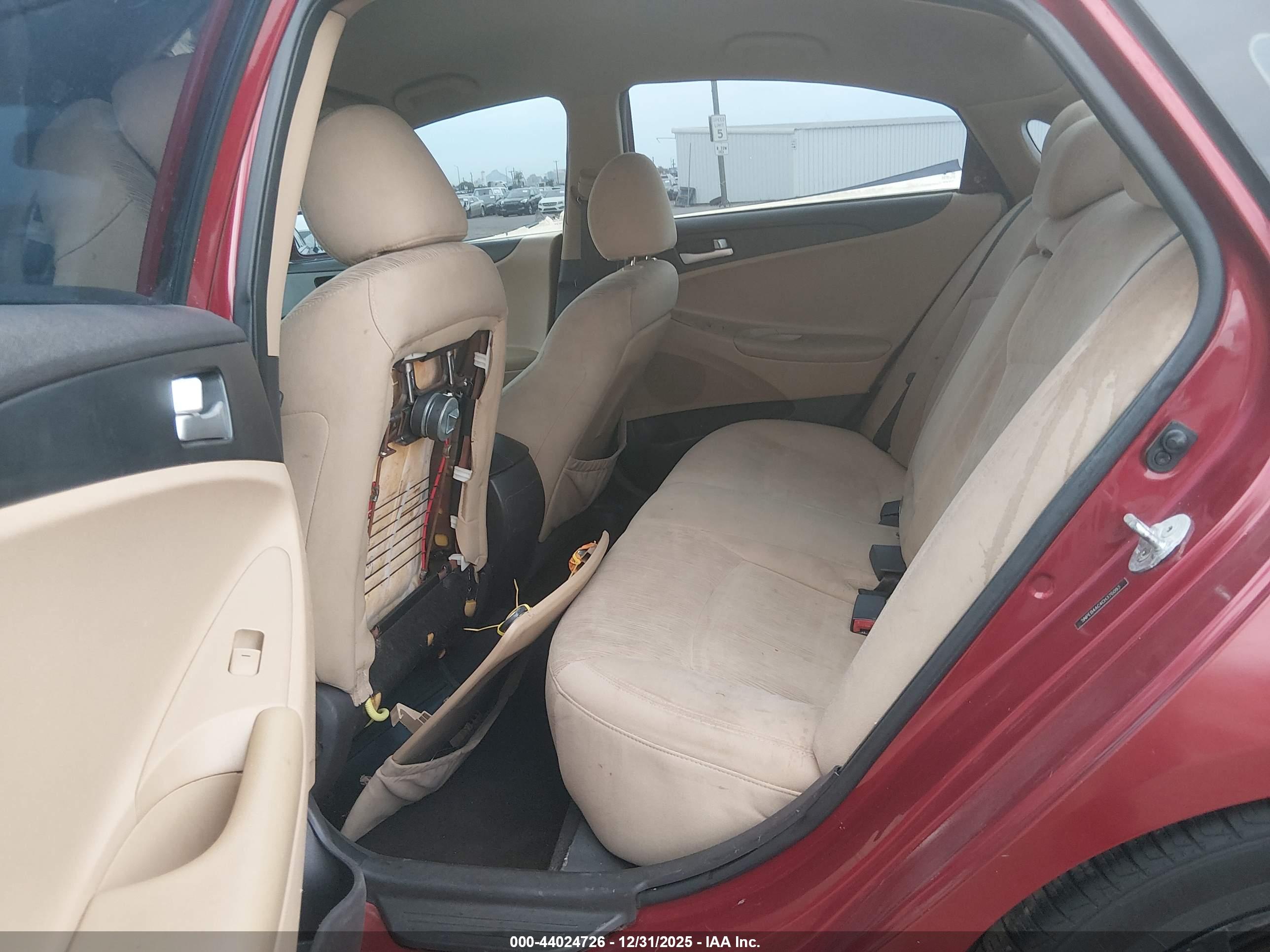 HYUNDAI SONATA image 8