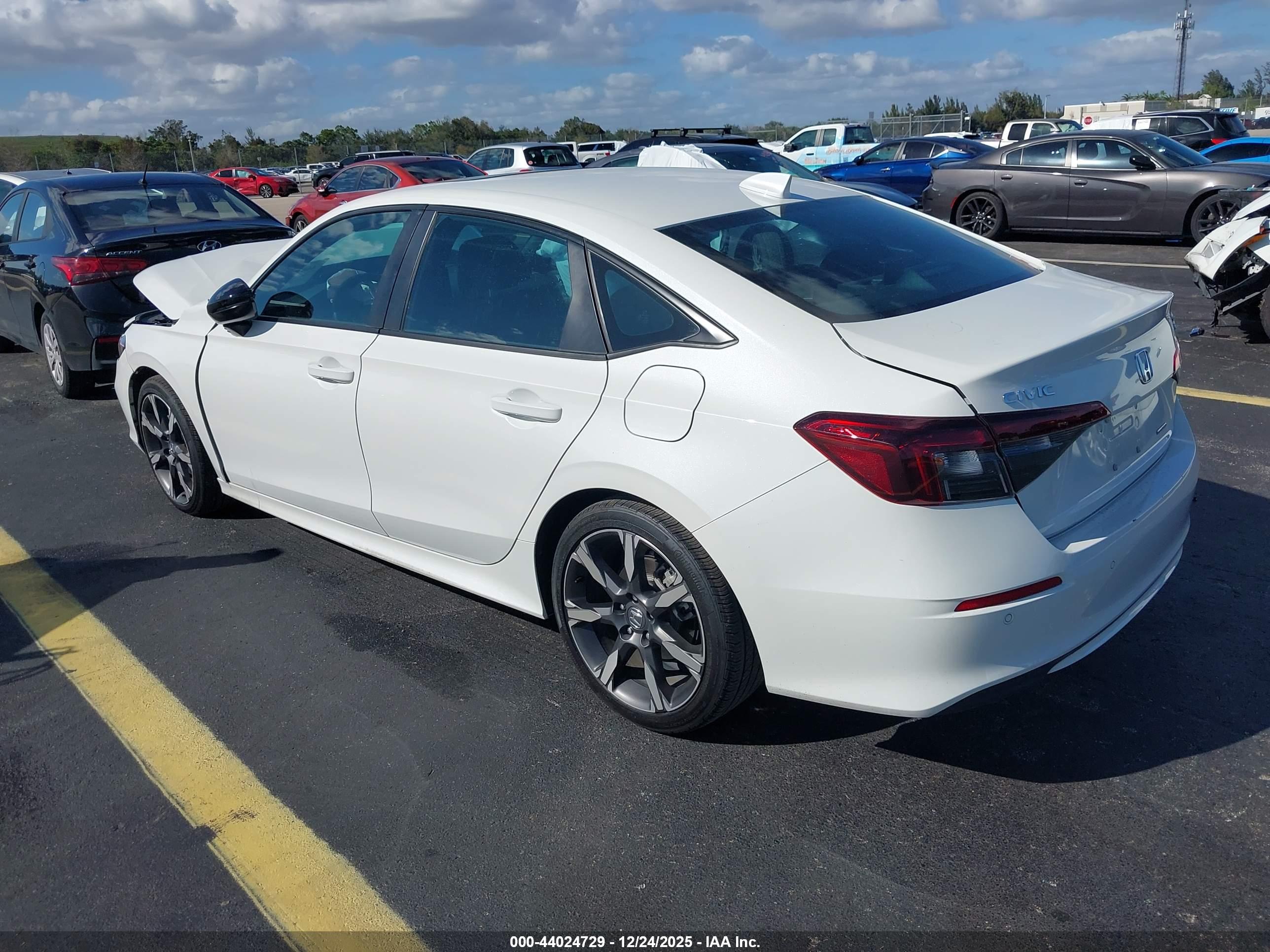 HONDA CIVIC image 3