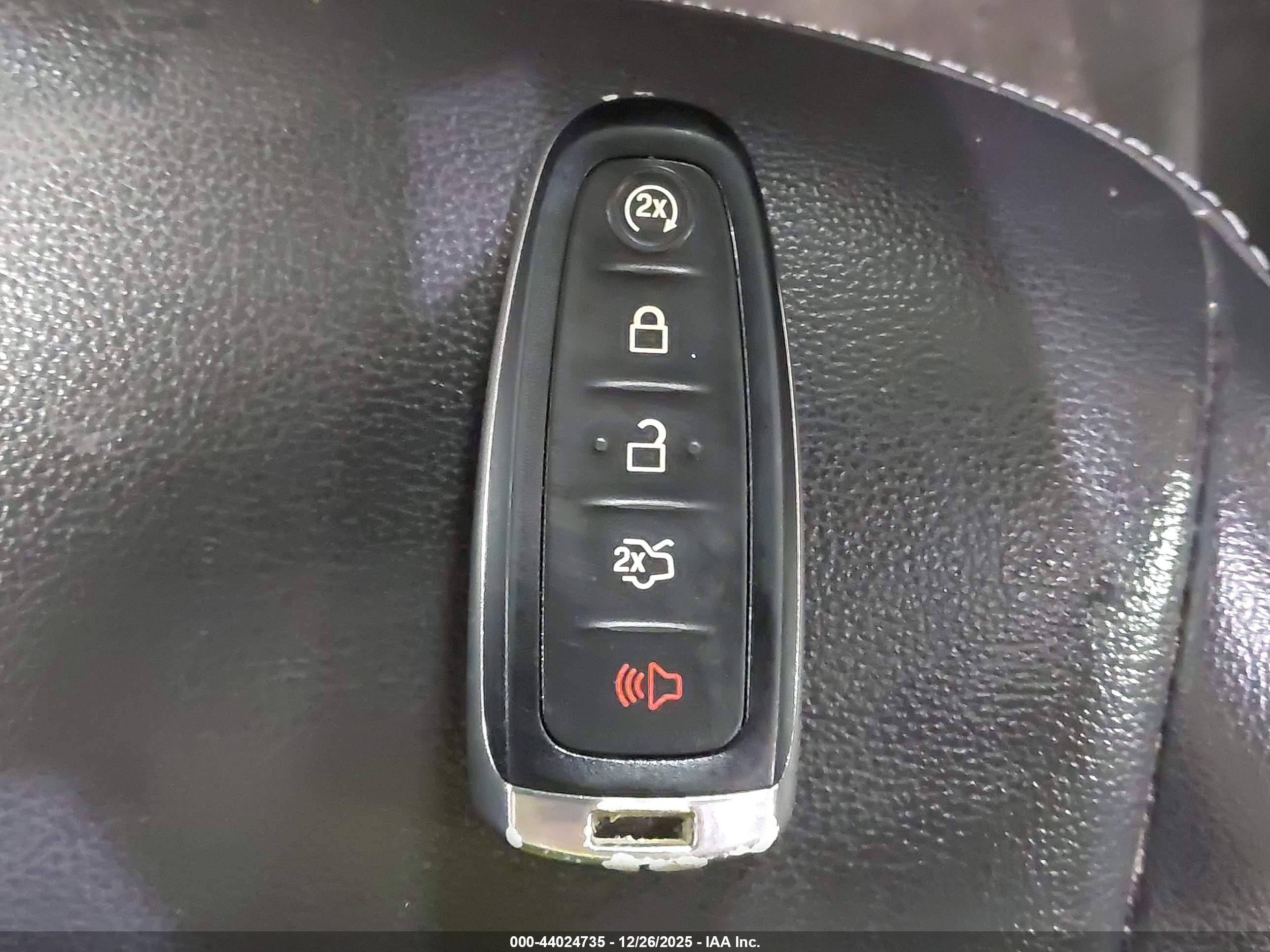 FORD ESCAPE image 11