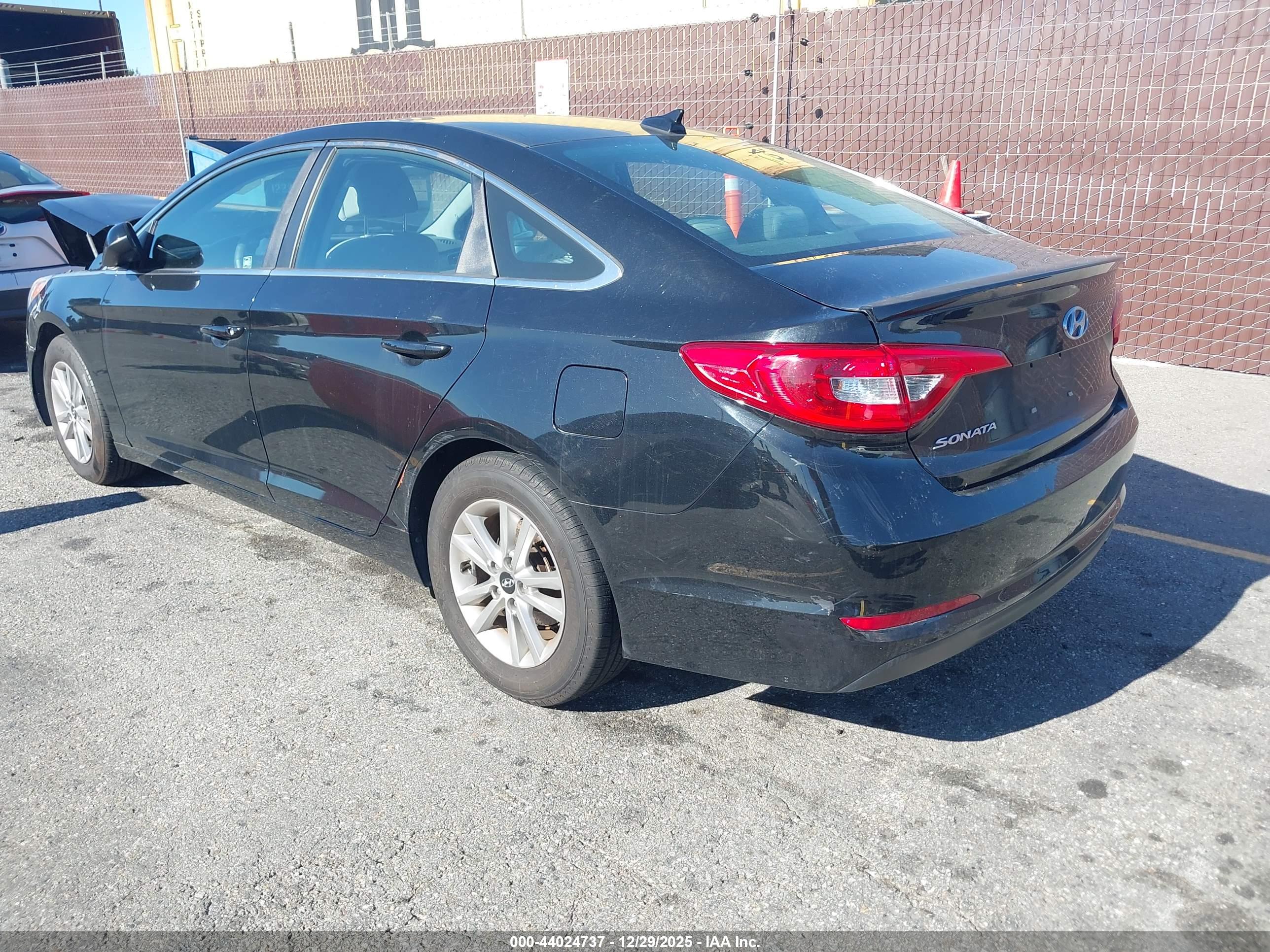 HYUNDAI SONATA image 3