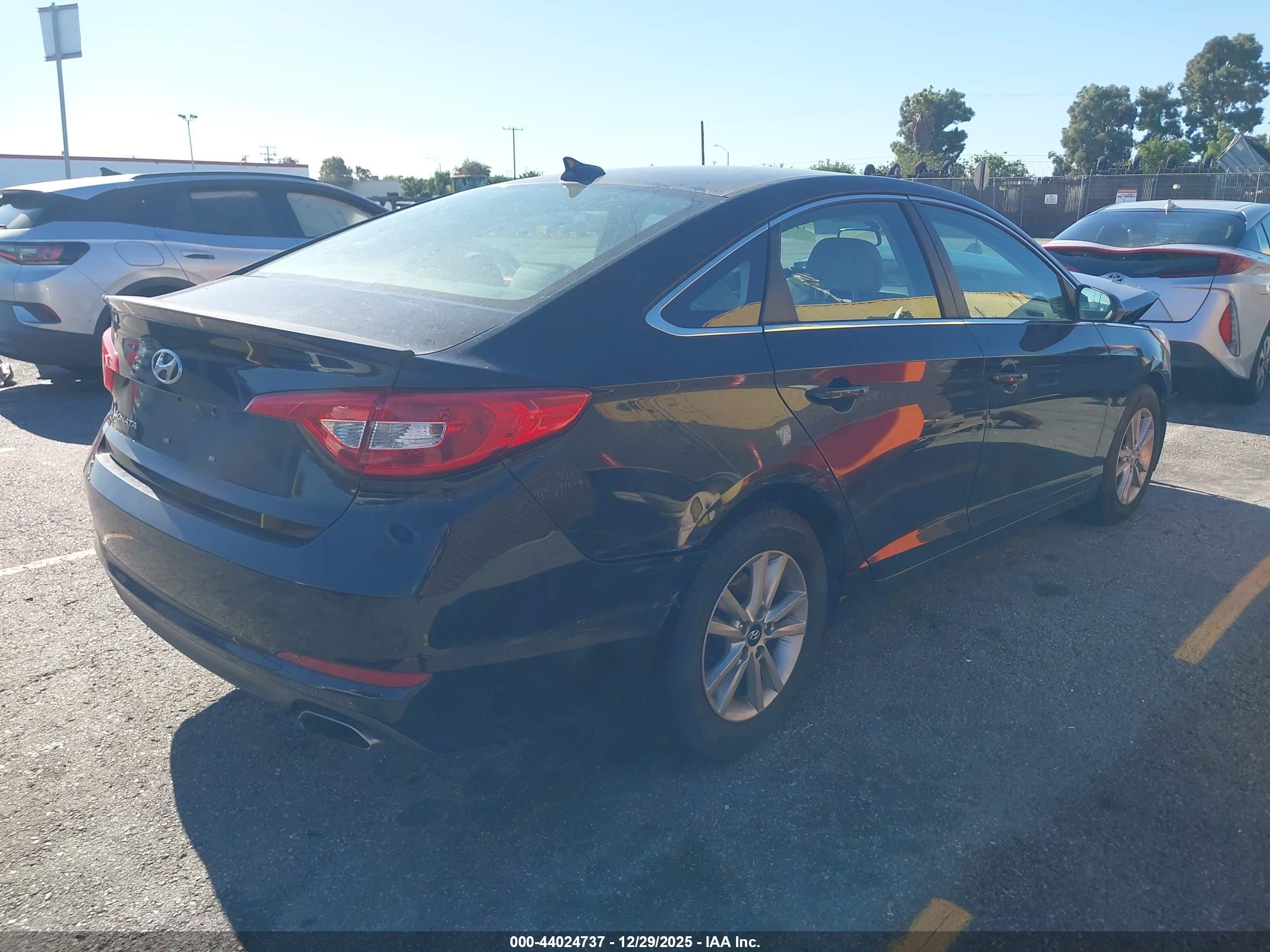 HYUNDAI SONATA image 4
