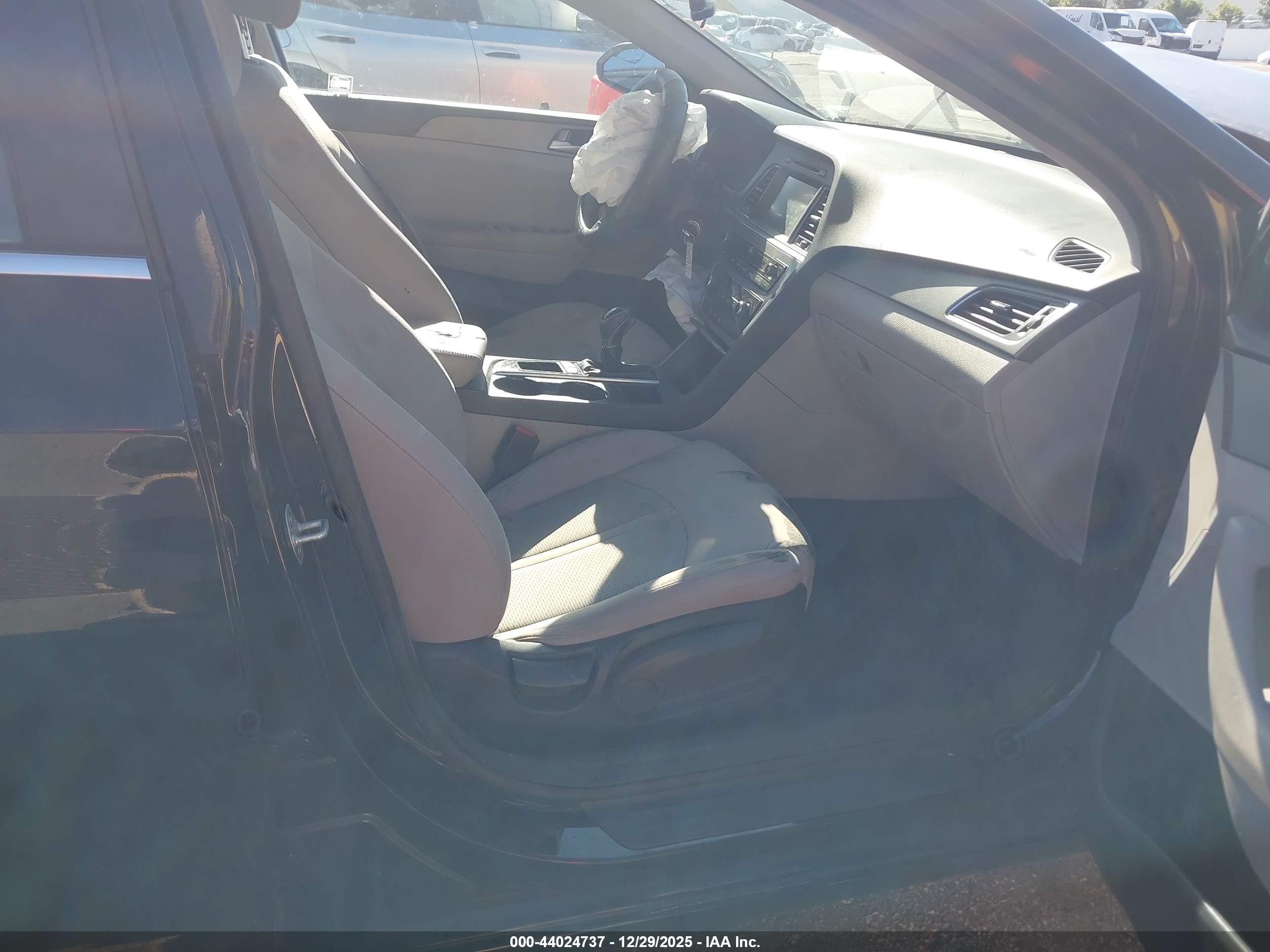 HYUNDAI SONATA image 5