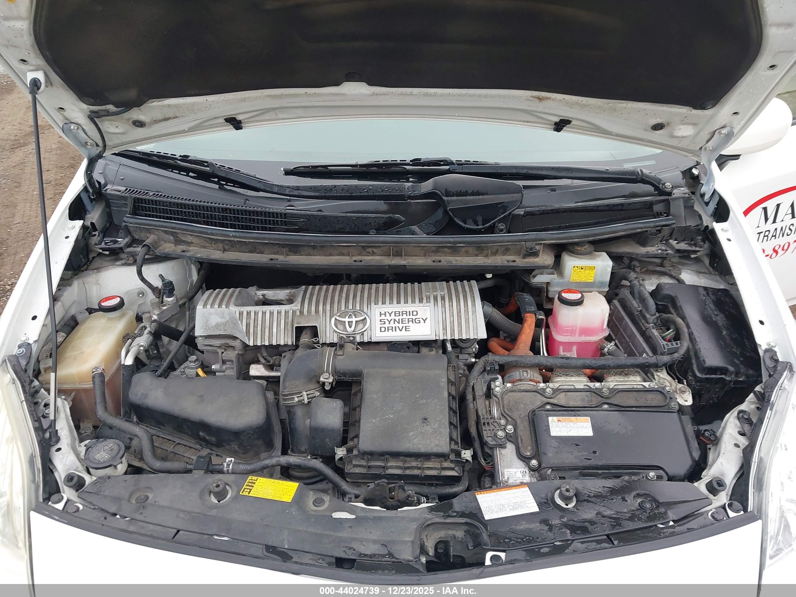 TOYOTA PRIUS image 10
