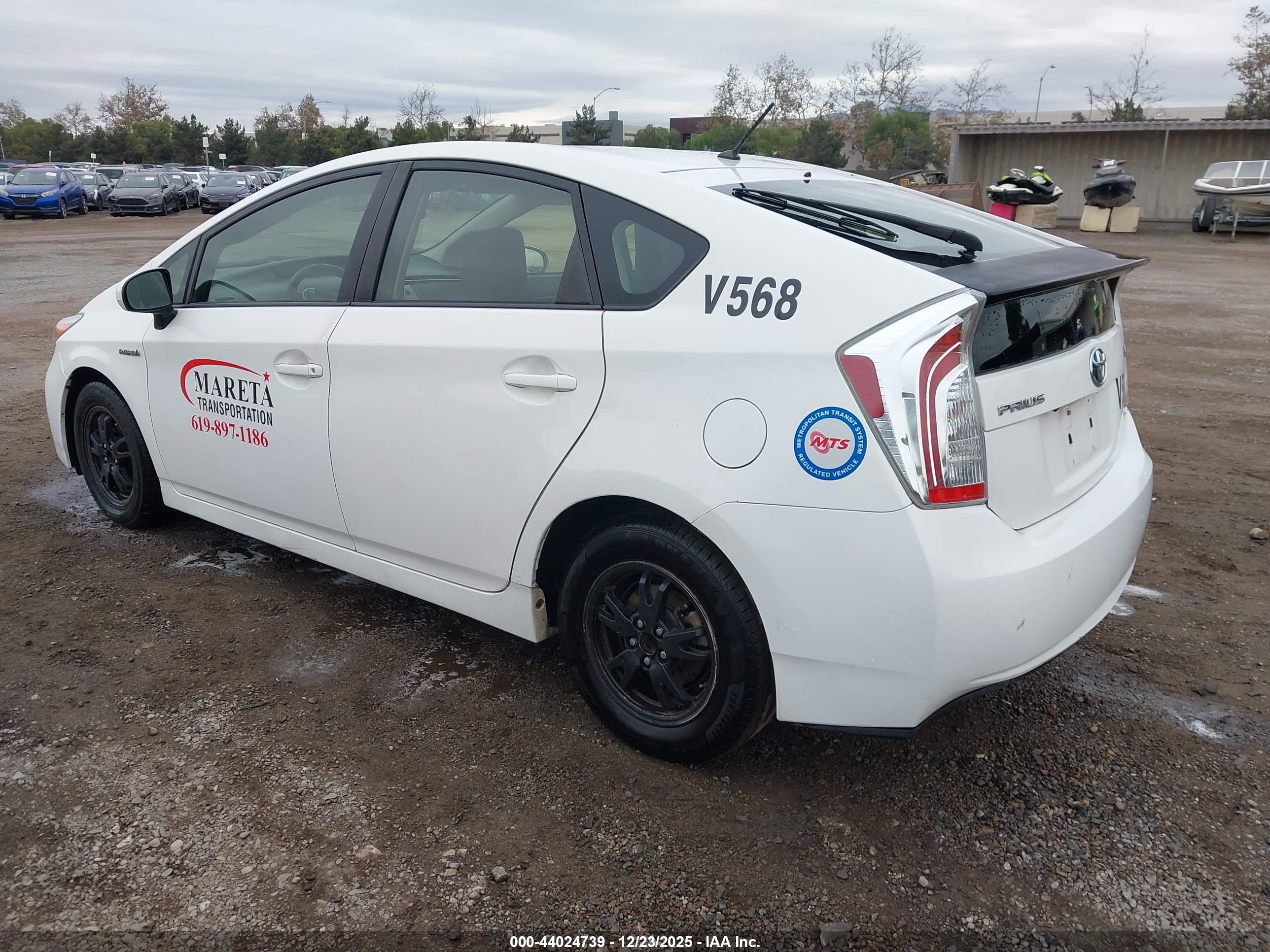 TOYOTA PRIUS image 3