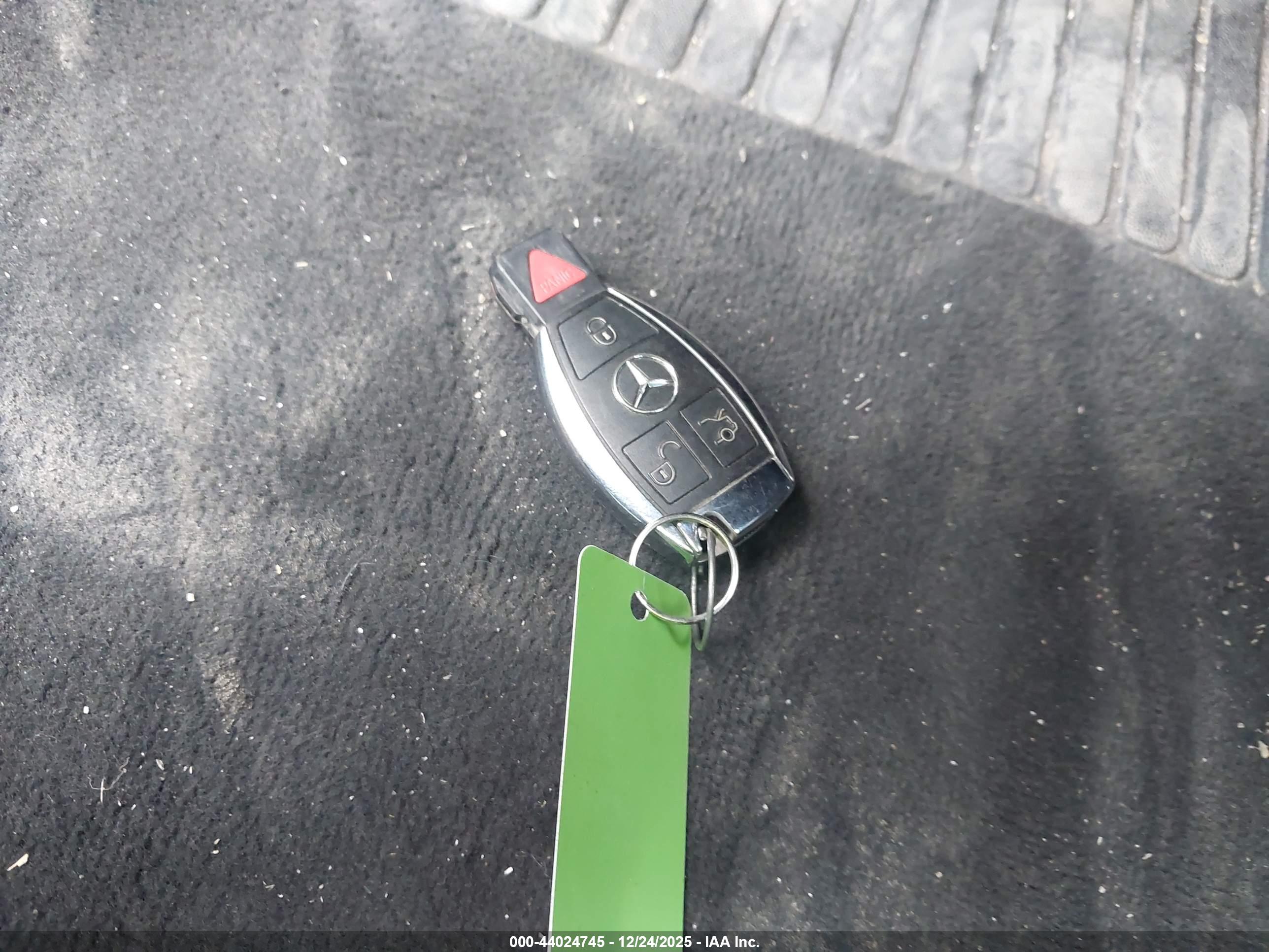 MERCEDES-BENZ C image 11