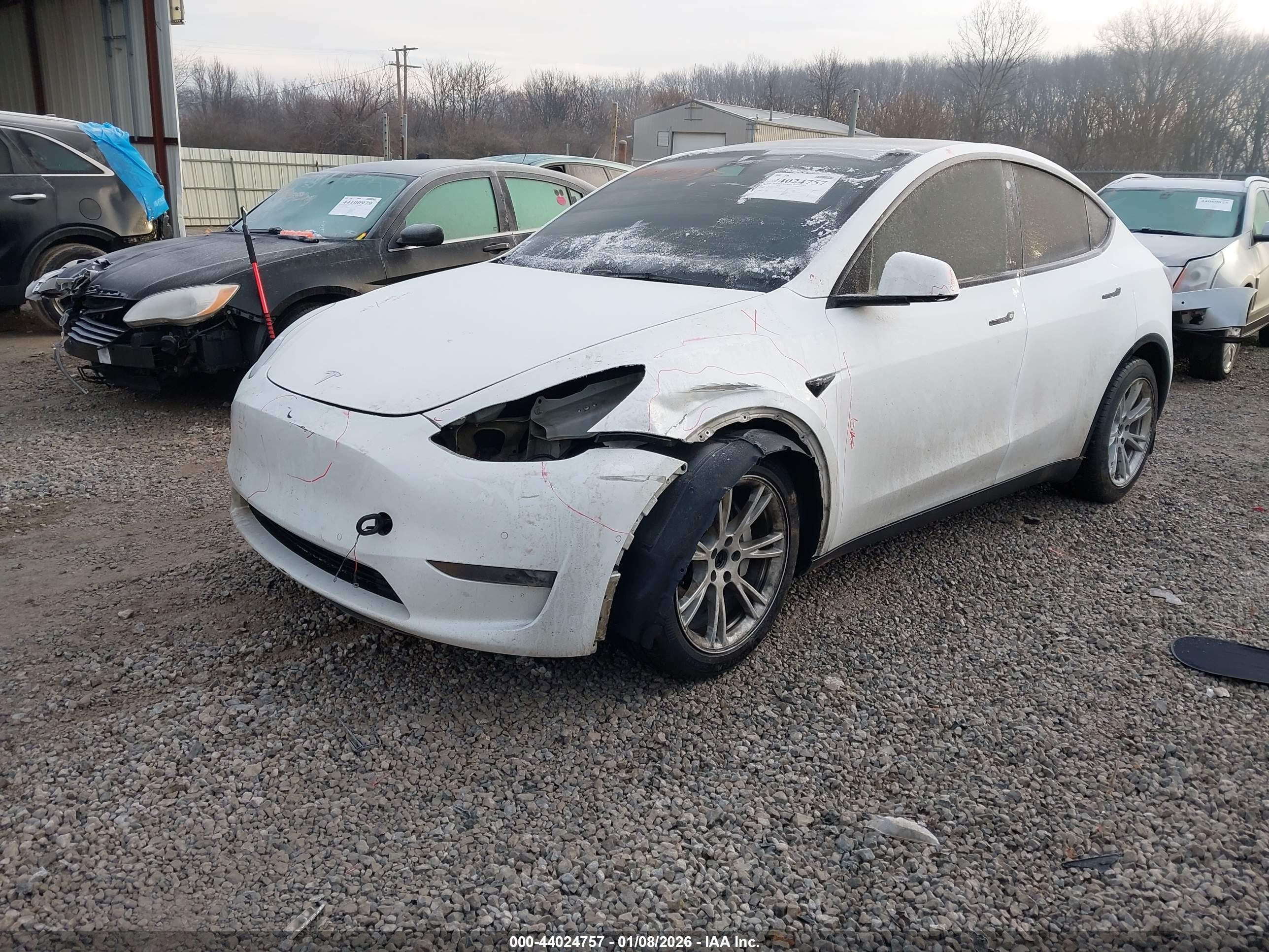TESLA MODEL image 2