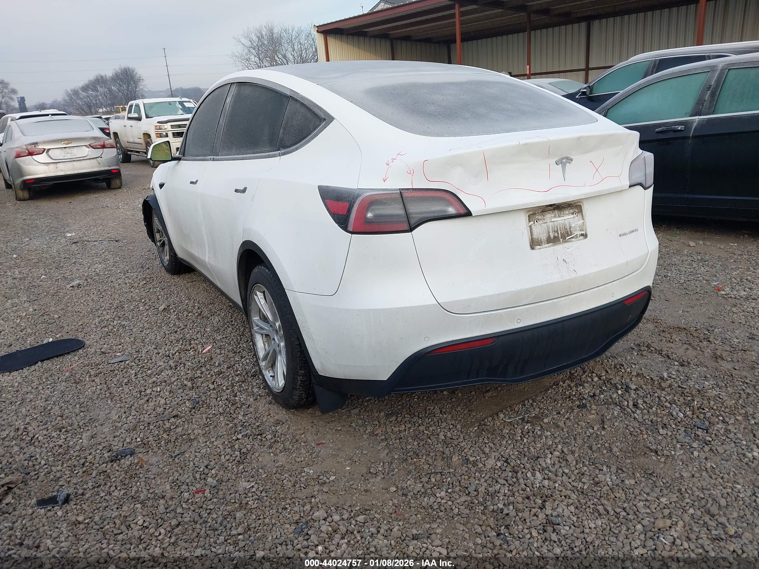 TESLA MODEL image 3