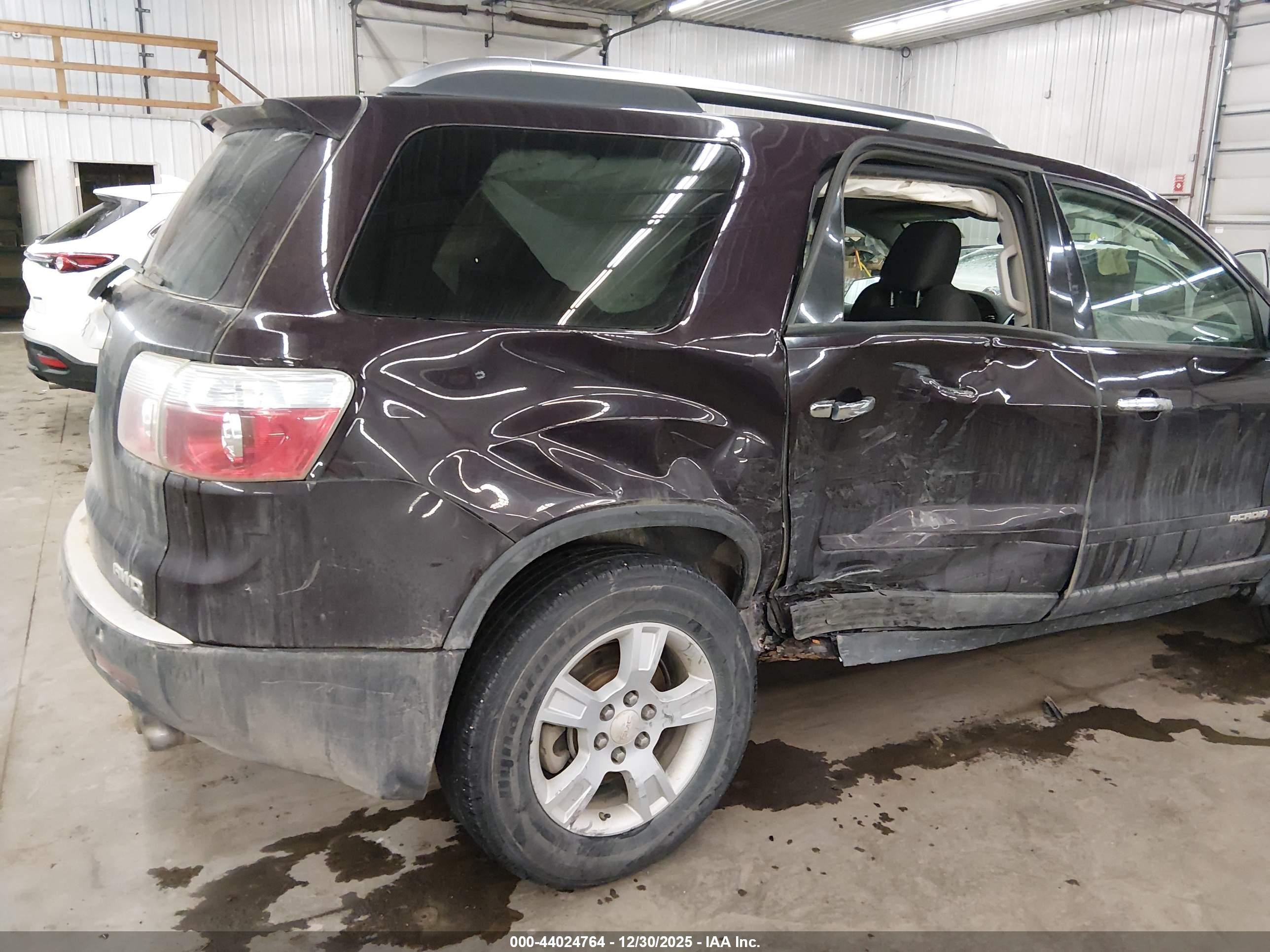 GMC ACADIA image 6