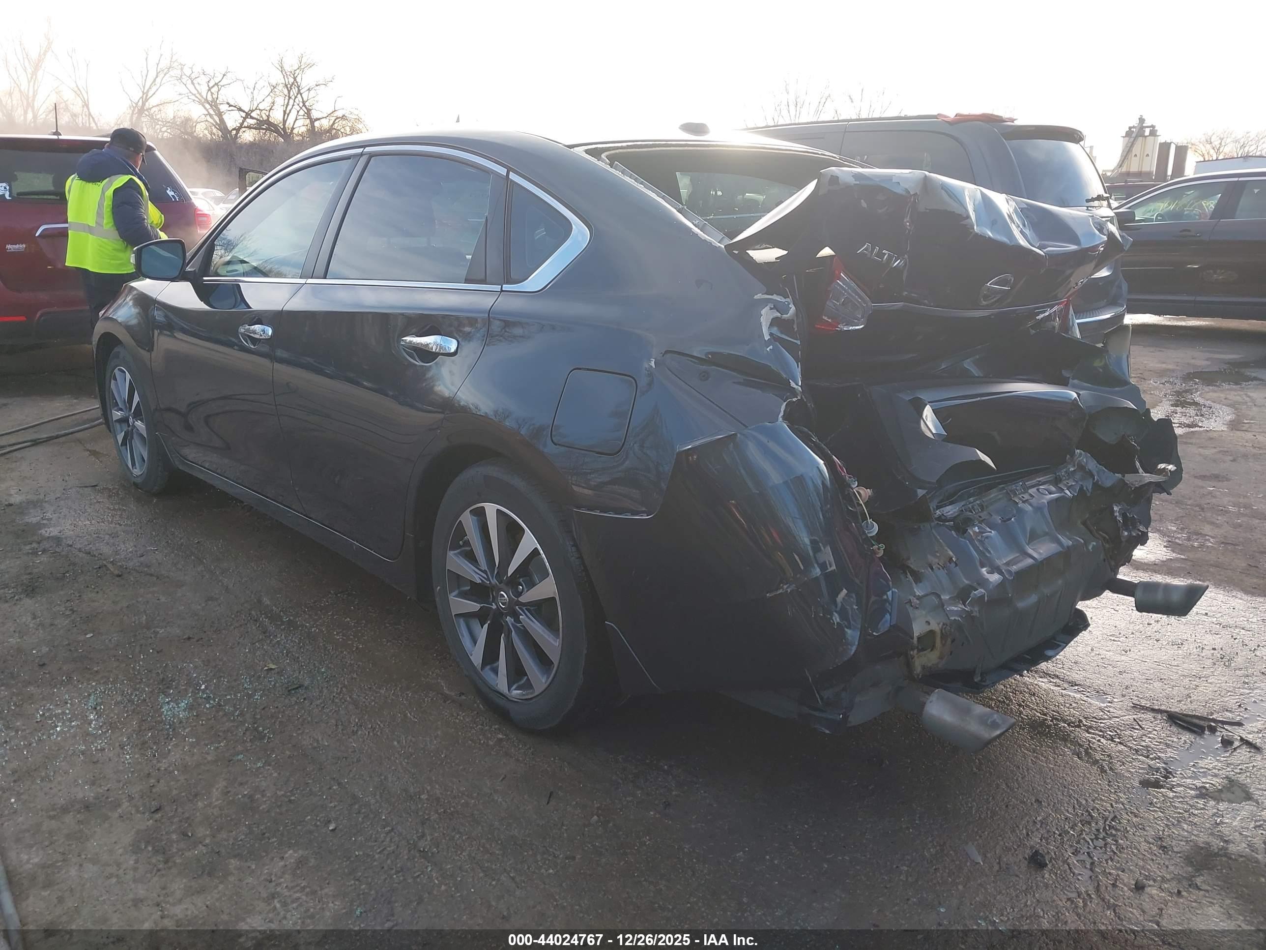 NISSAN ALTIMA image 3