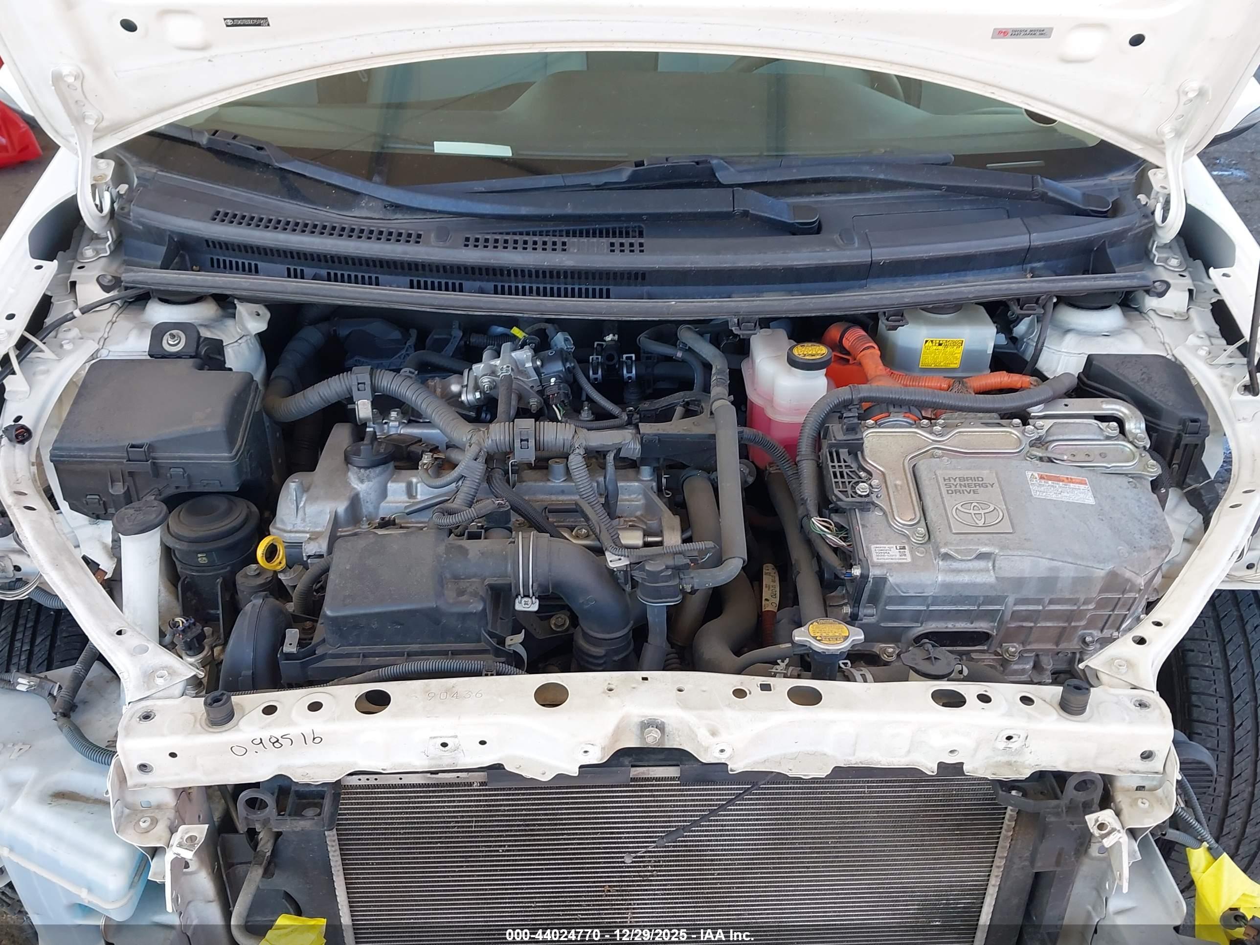 TOYOTA PRIUS image 10