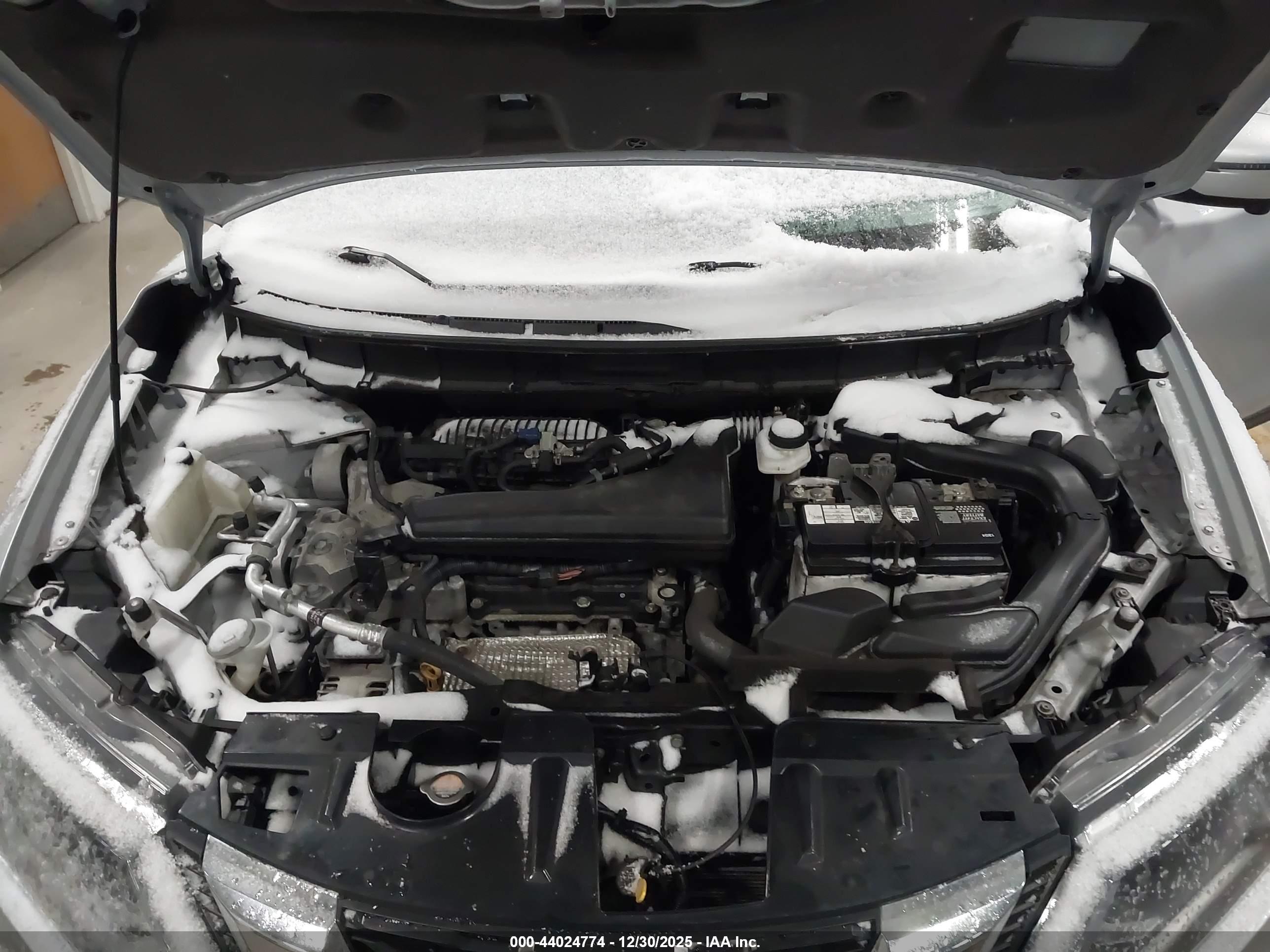 NISSAN ROGUE image 10