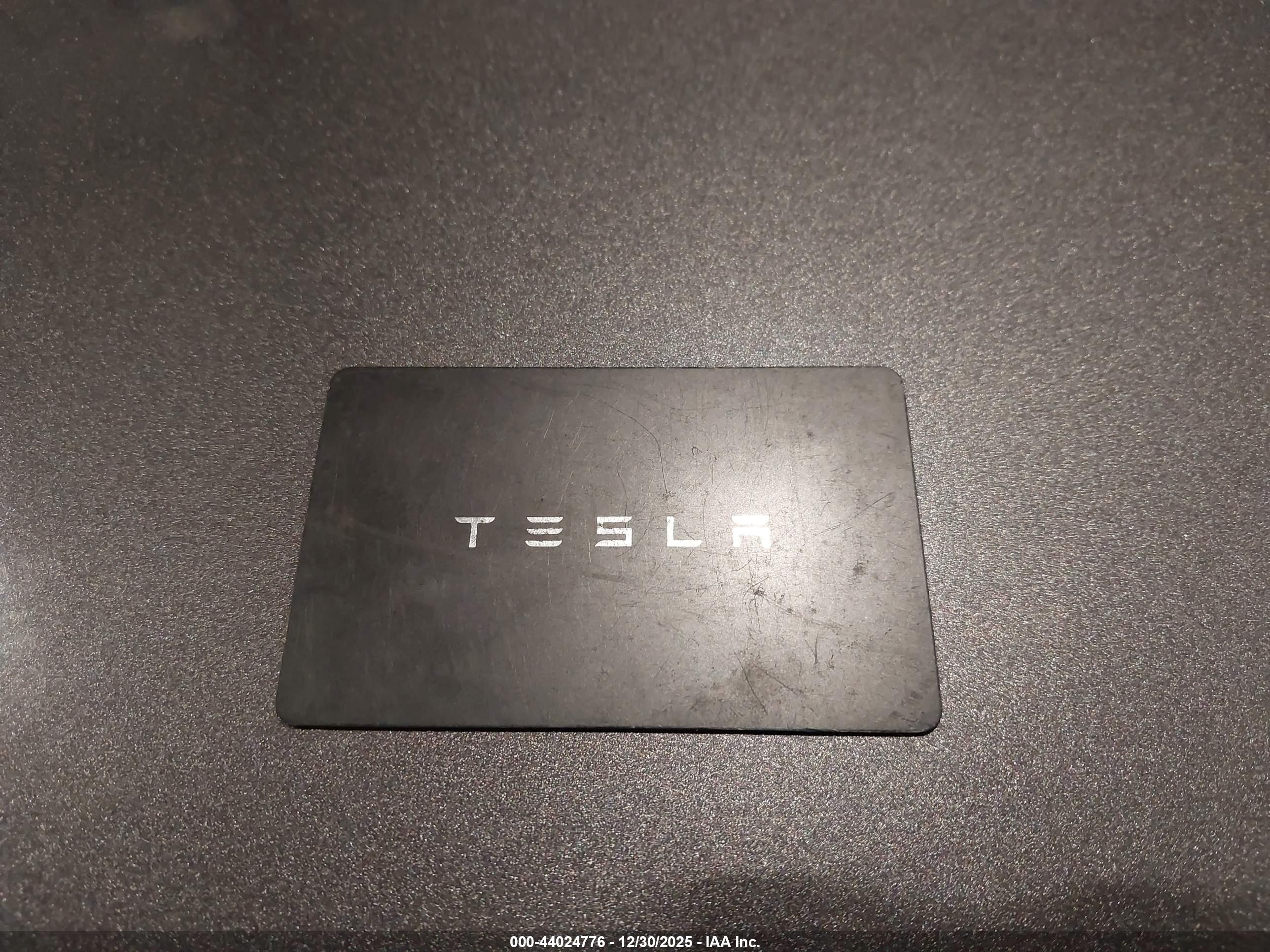 TESLA MODEL image 11