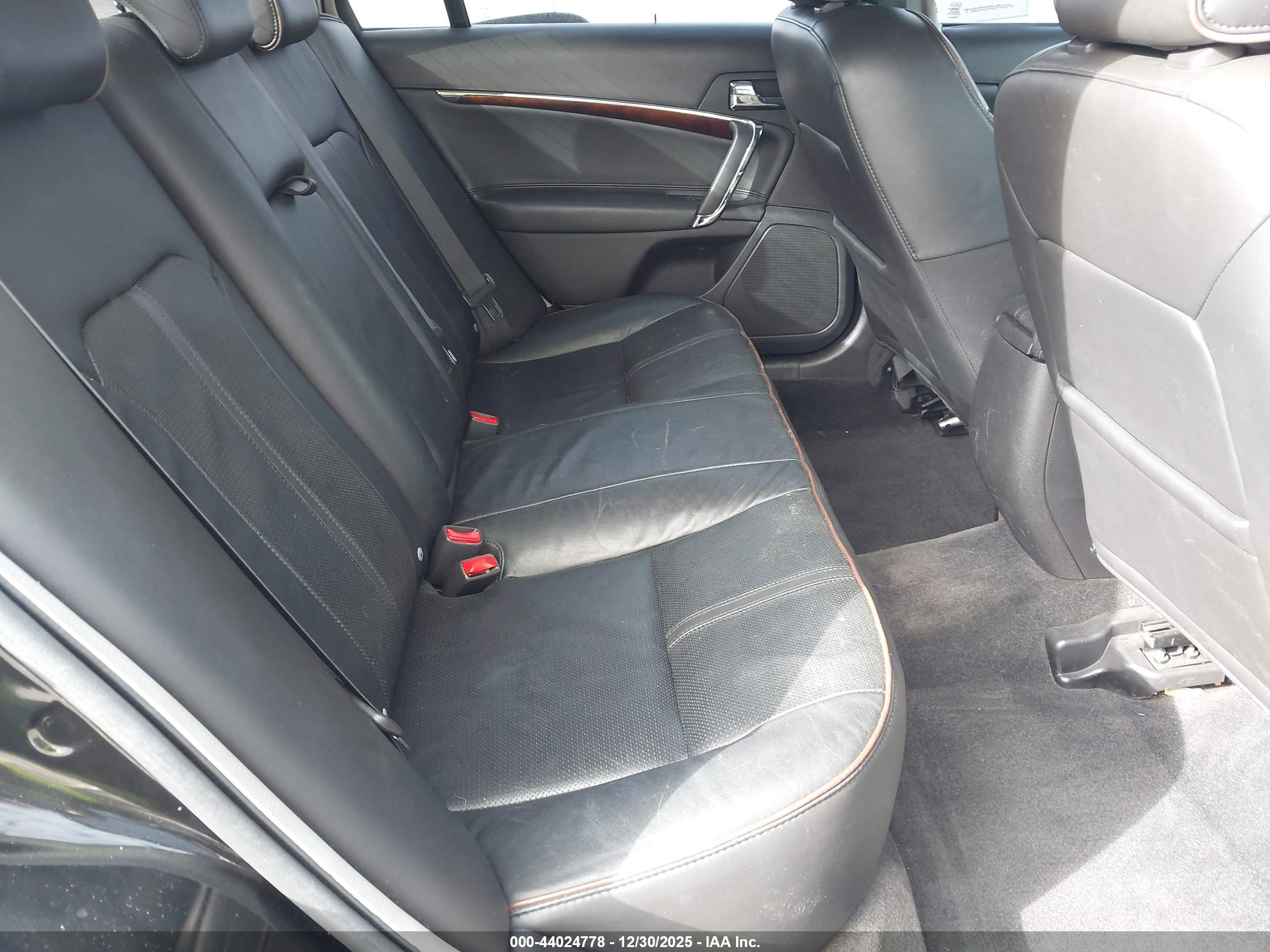 LINCOLN MKZ image 8